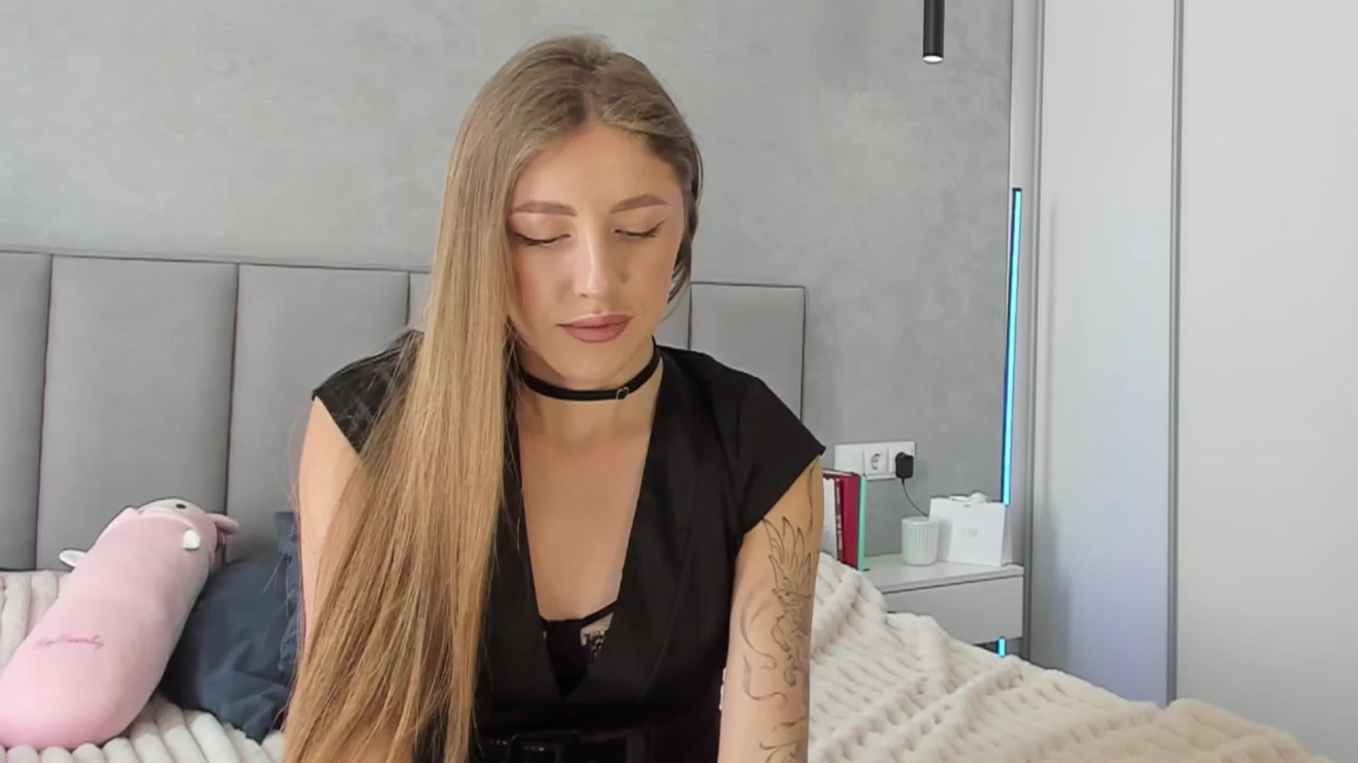 Gallery image thumbnail from LaAngel's myfreecams stream on, 04/05/2026, 13:08 image 19 of 20