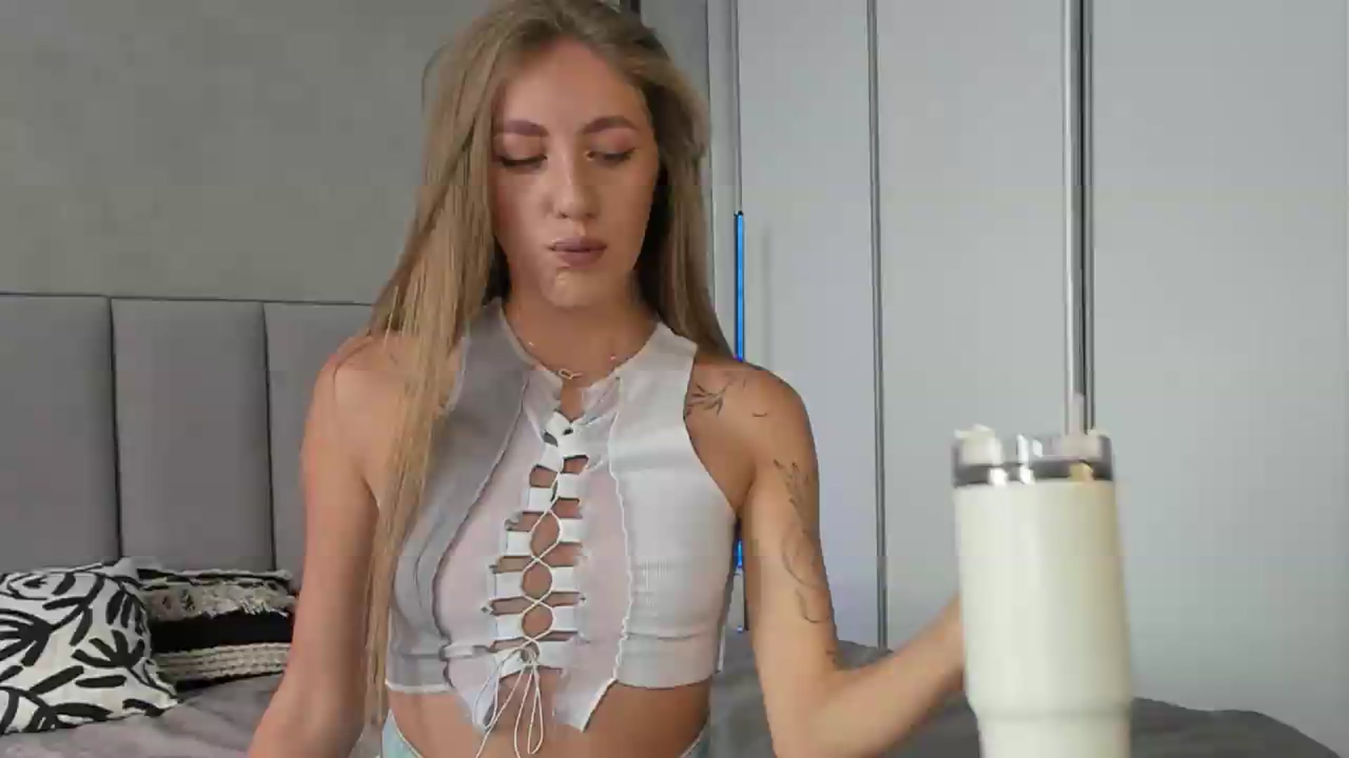 Gallery image thumbnail from LaAngel's myfreecams stream on, 07/20/2026, 14:12 image 11 of 20