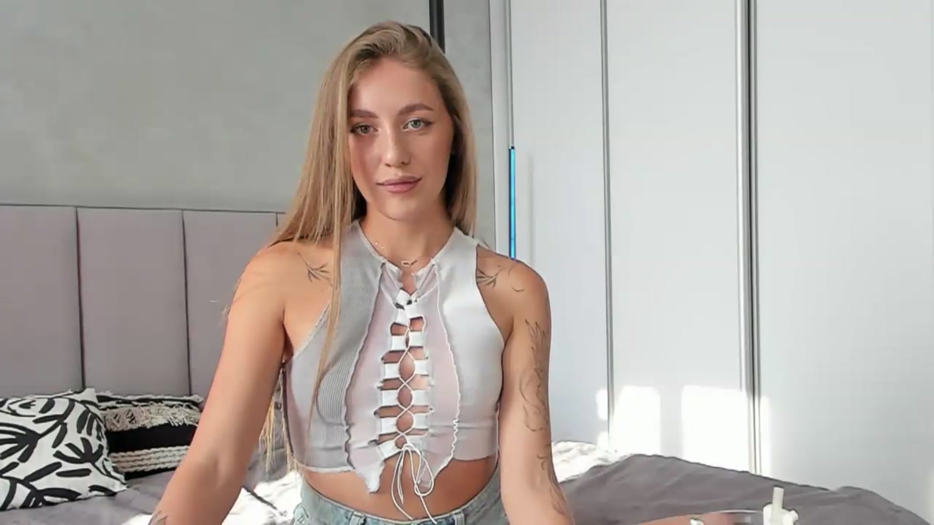 Gallery image thumbnail from LaAngel's myfreecams stream on, 07/20/2026, 17:09 image 5 of 20
