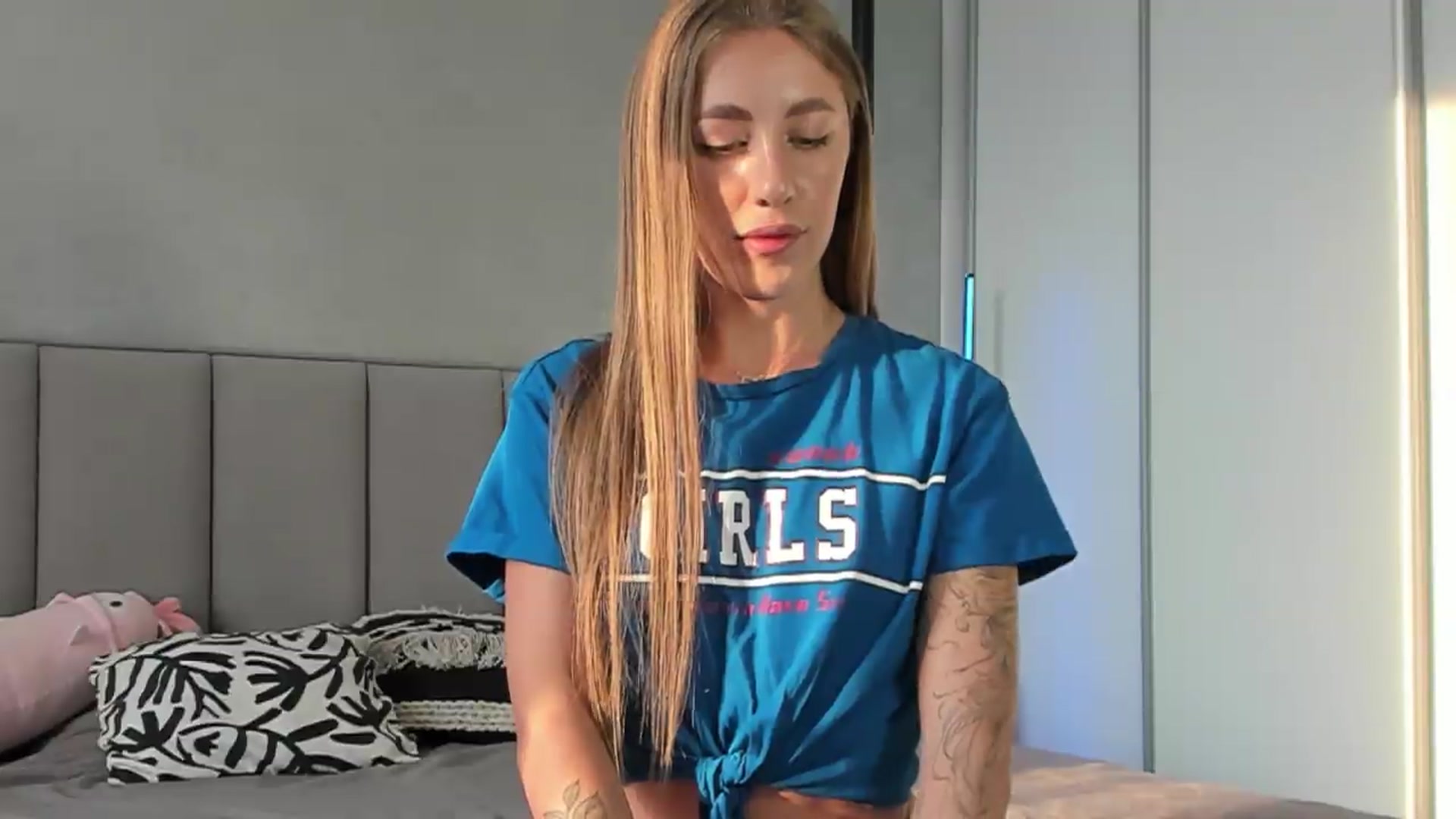 Gallery image thumbnail from LaAngel's myfreecams stream on, 08/03/2026, 16:21 image 14 of 20
