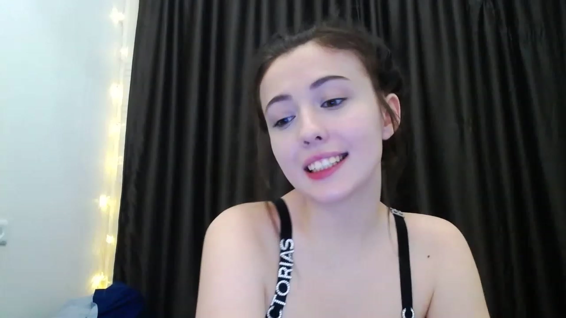 Gallery image thumbnail from LaCharmell's myfreecams stream on, 12/26/2022, 02:53 image 5 of 20