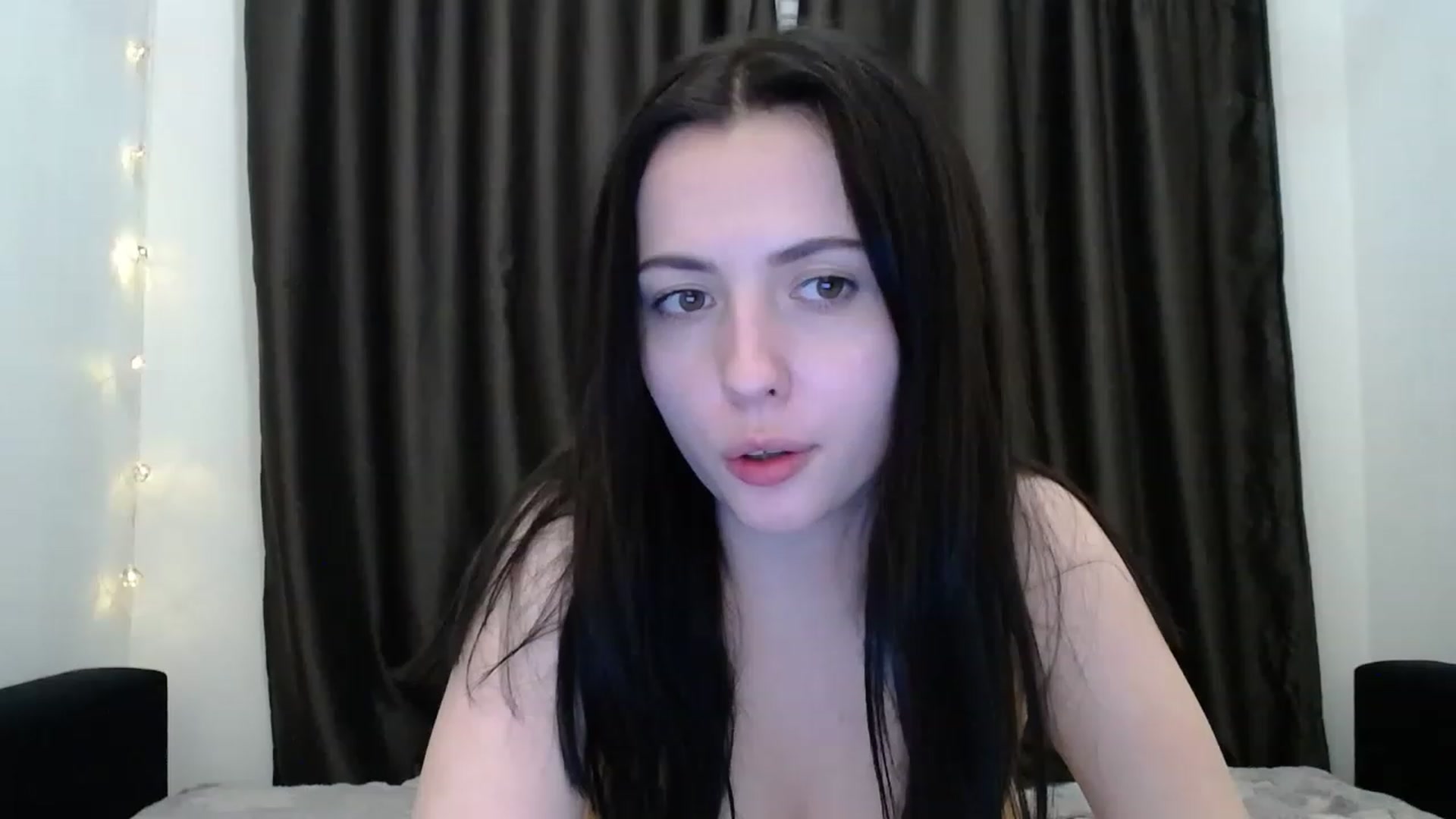 Gallery image thumbnail from LaCharmell's myfreecams stream on, 03/21/2023, 22:32 image 6 of 20
