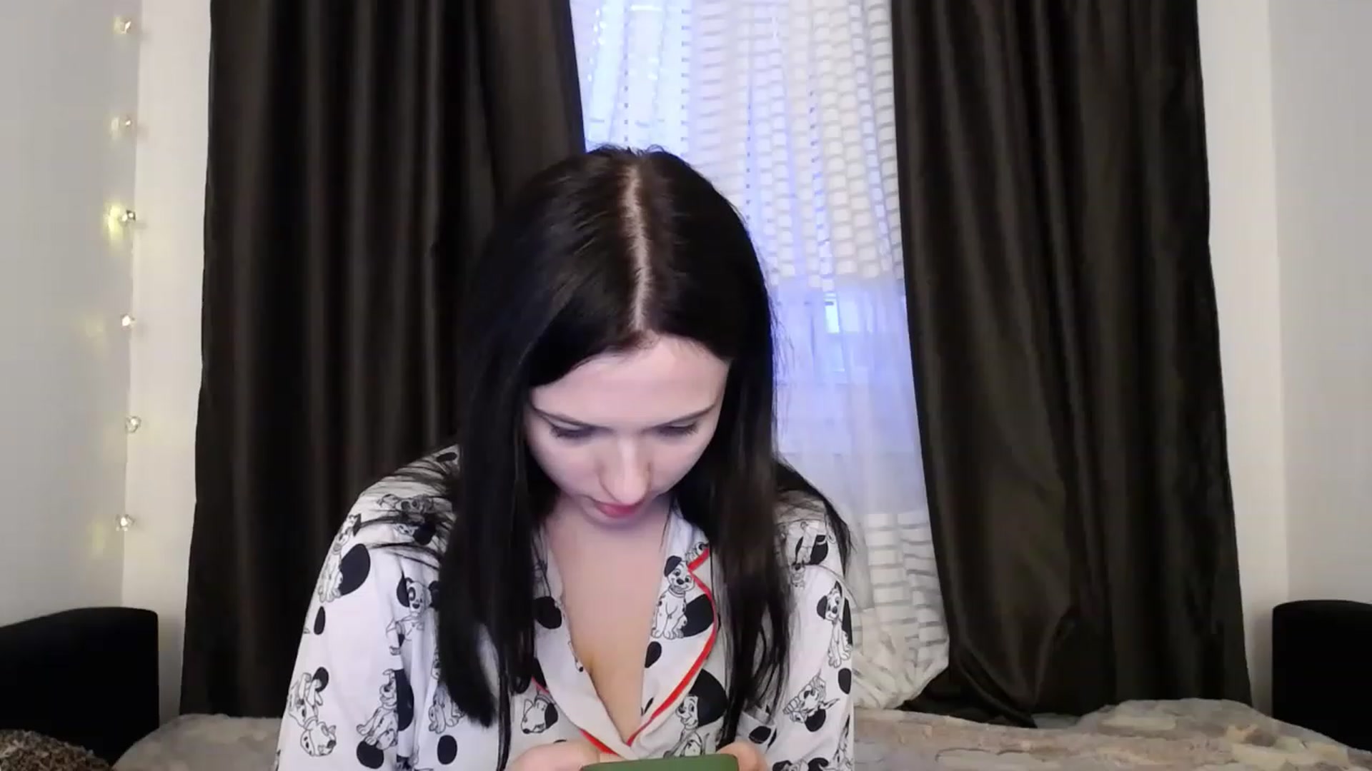 Gallery image thumbnail from LaCharmell's myfreecams stream on, 03/29/2023, 16:16 image 2 of 20