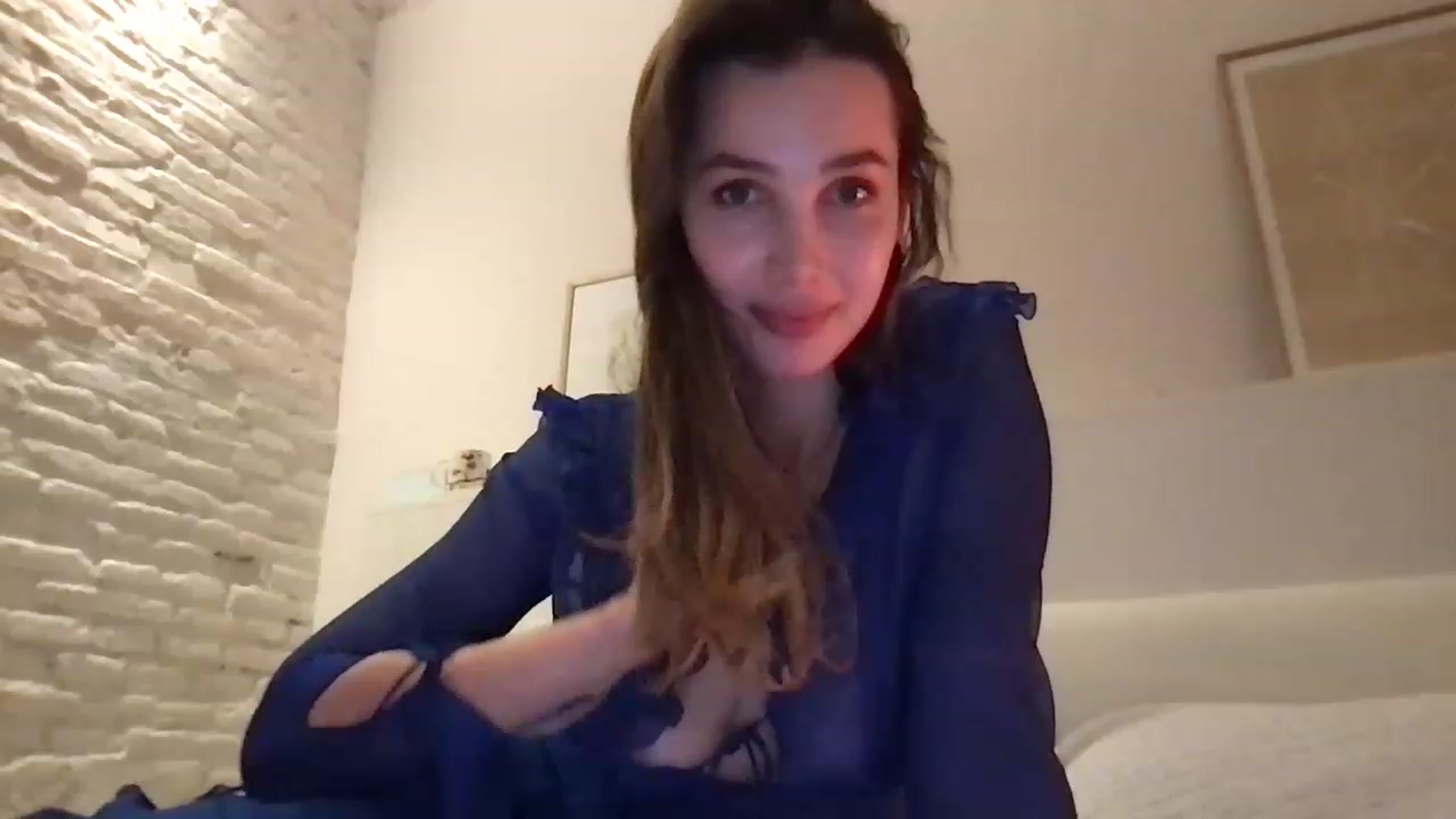 Gallery image thumbnail from LaLune's myfreecams stream on, 11/23/2022, 23:36 image 15 of 20