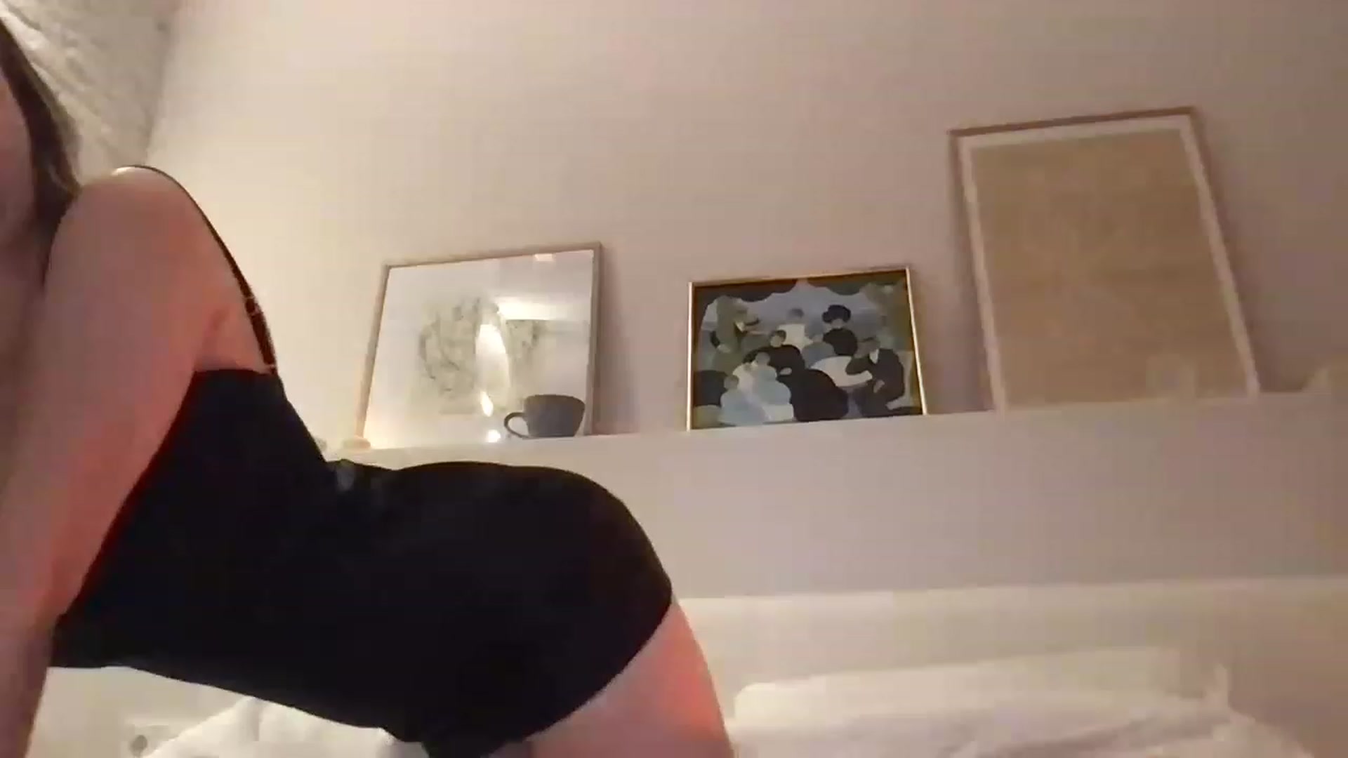 Gallery image thumbnail from LaLune's myfreecams stream on, 02/02/2023, 19:13 image 6 of 20