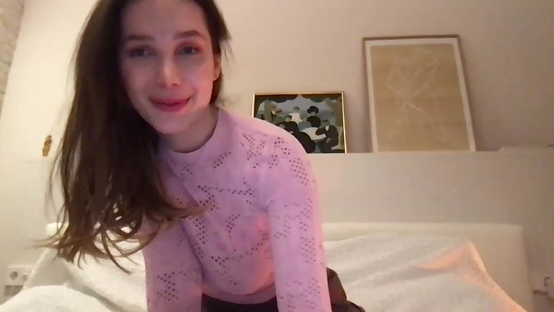 Gallery image thumbnail from LaLune's myfreecams stream on, 02/06/2023, 20:03 image 7 of 20