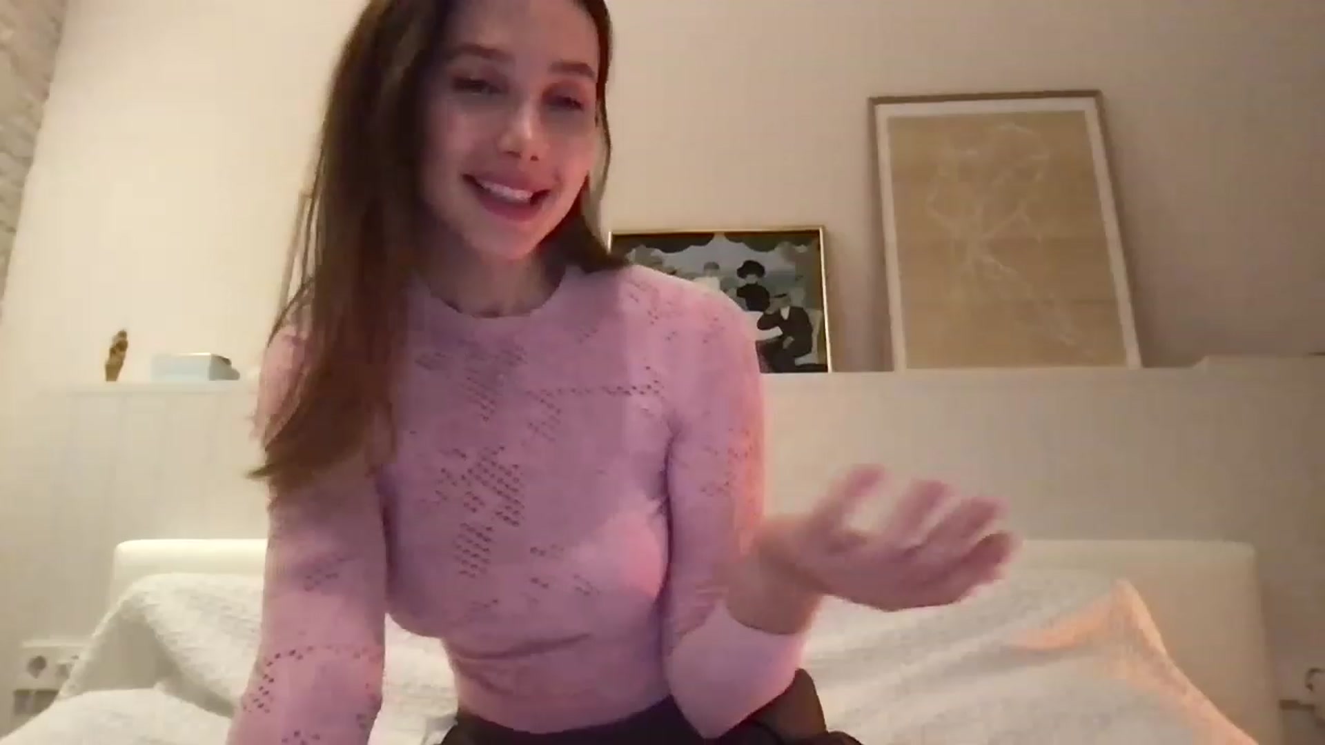 Gallery image thumbnail from LaLune's myfreecams stream on, 02/06/2023, 20:03 image 9 of 20