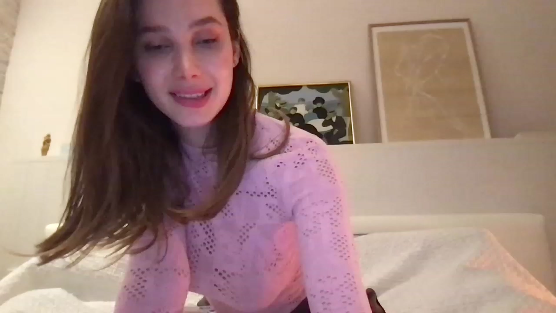 Gallery image thumbnail from LaLune's myfreecams stream on, 02/06/2023, 21:04 image 19 of 20