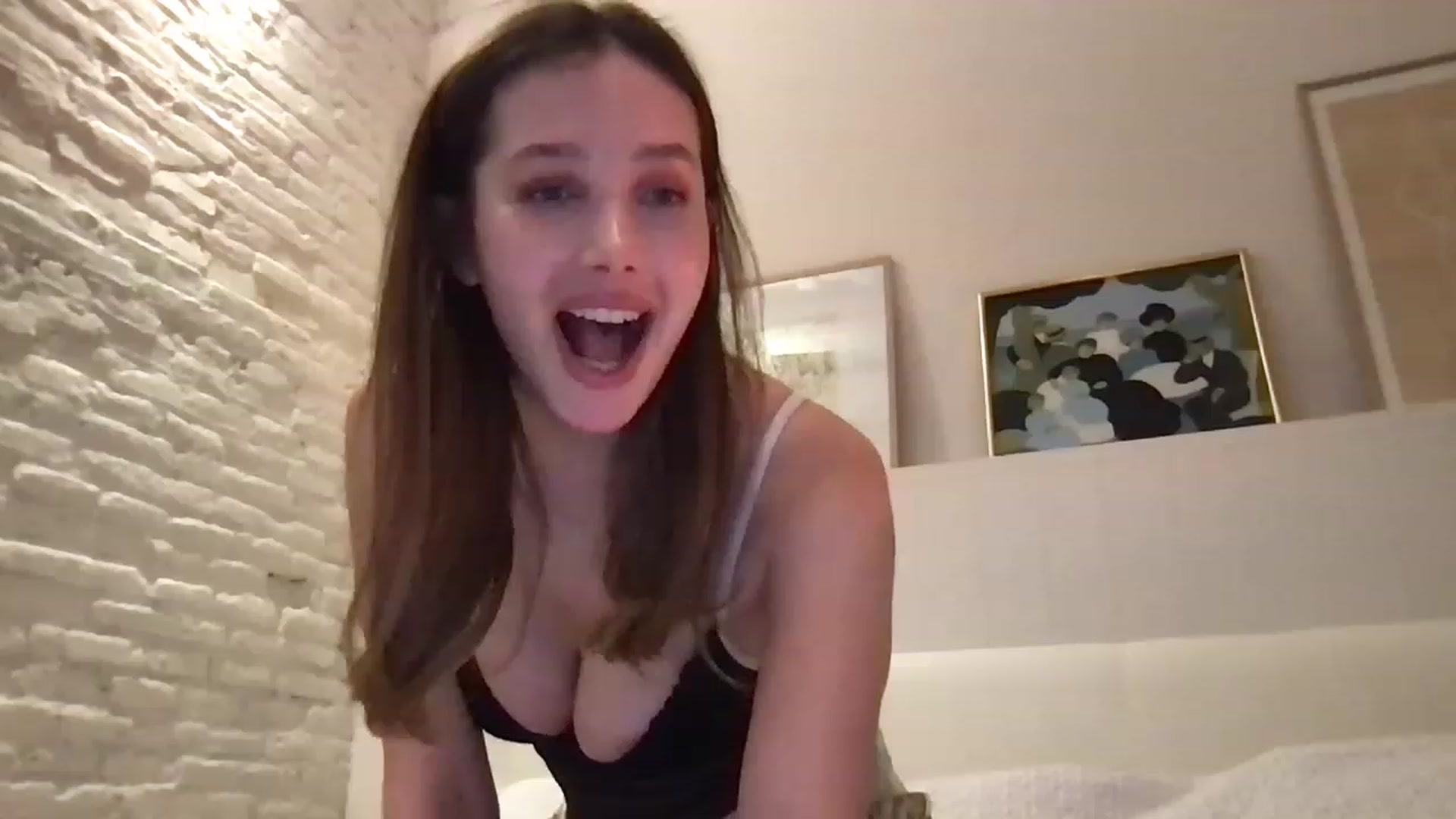 Gallery image thumbnail from LaLune's myfreecams stream on, 02/07/2023, 16:36 image 15 of 20