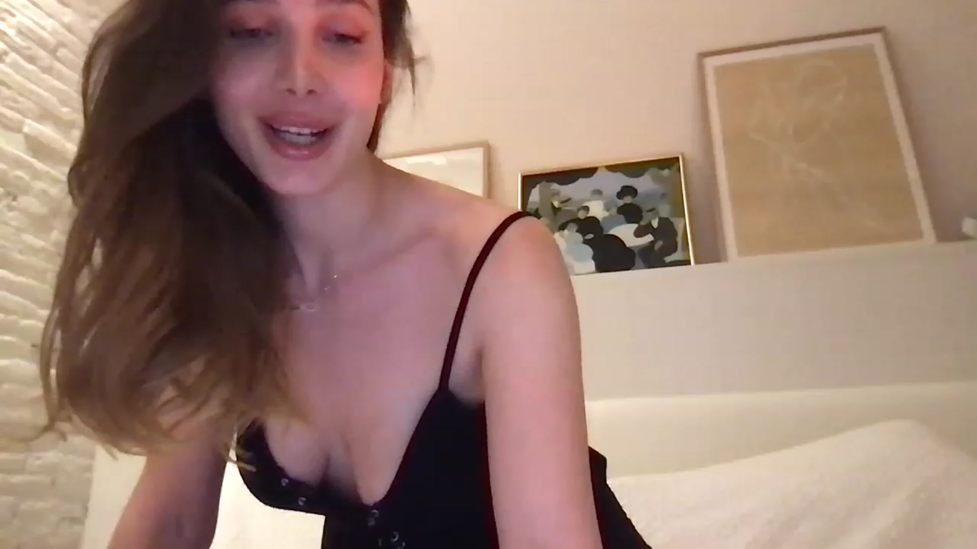 Gallery image thumbnail from LaLune's myfreecams stream on, 03/29/2023, 20:57 image 1 of 20