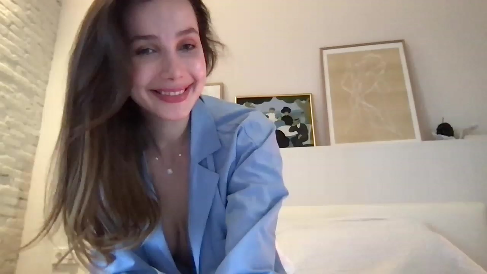 Gallery image thumbnail from LaLune's myfreecams stream on, 04/05/2023, 18:40 image 1 of 20