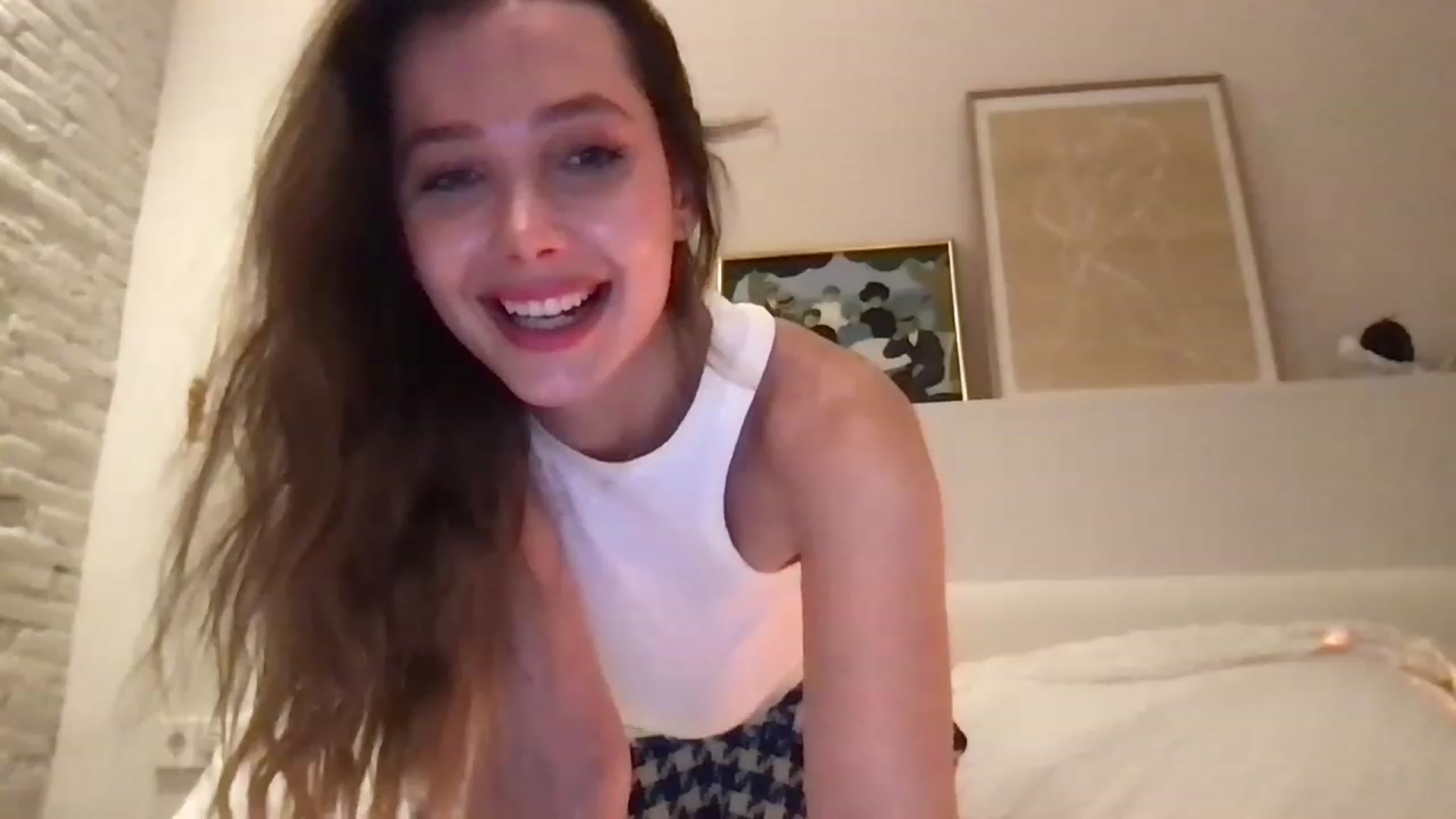 Gallery image thumbnail from LaLune's myfreecams stream on, 04/17/2023, 20:59 image 1 of 20