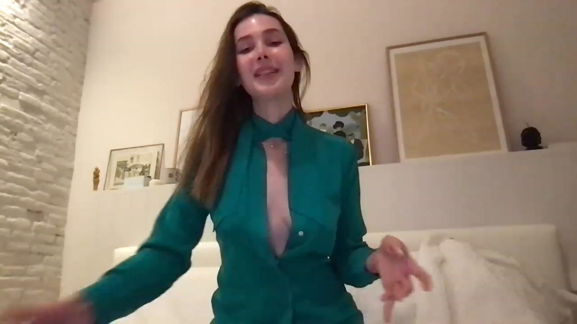 Gallery image thumbnail from LaLune's myfreecams stream on, 05/30/2023, 19:29 image 10 of 20