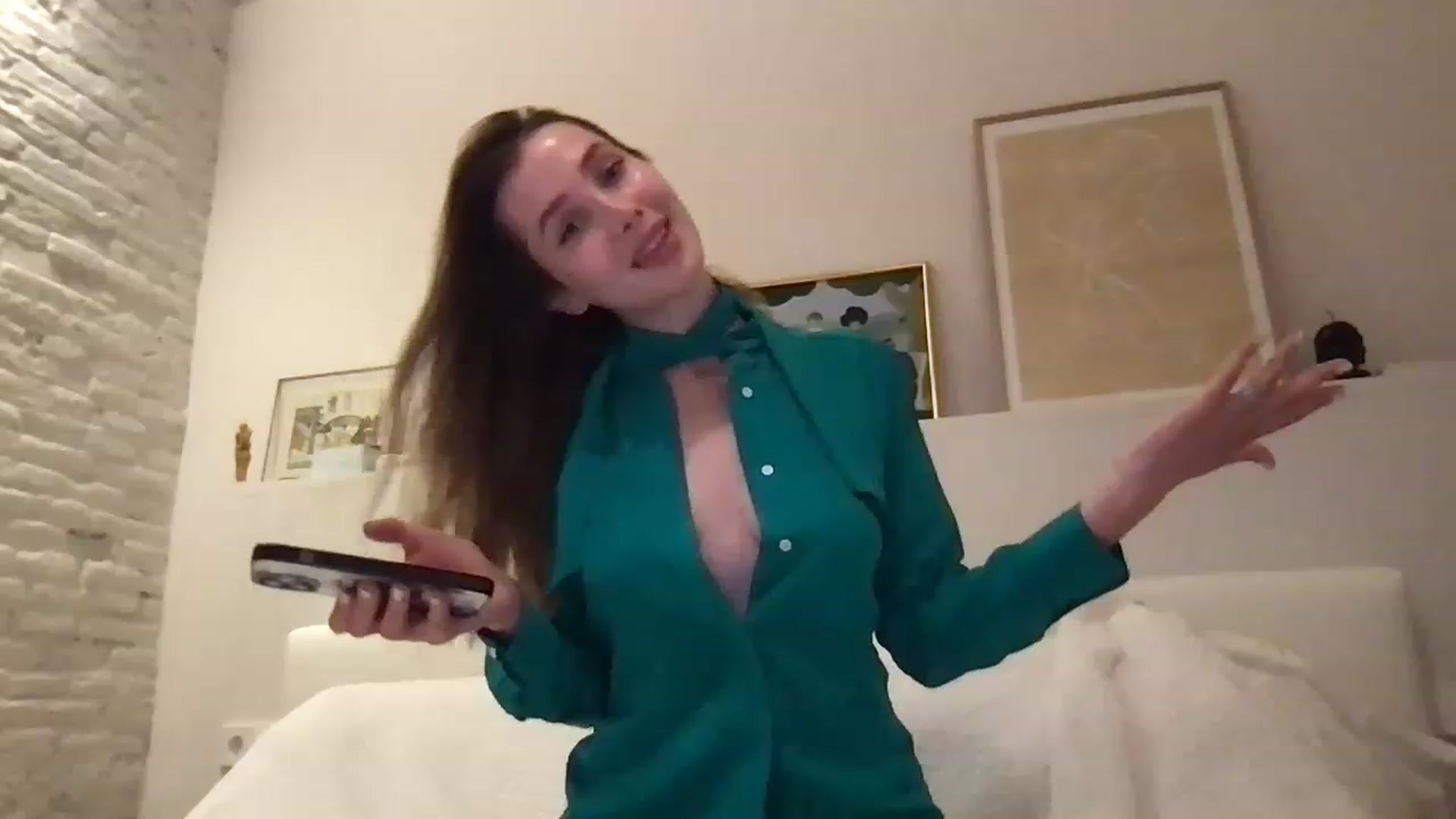 Gallery image thumbnail from LaLune's myfreecams stream on, 05/30/2023, 19:29 image 9 of 20
