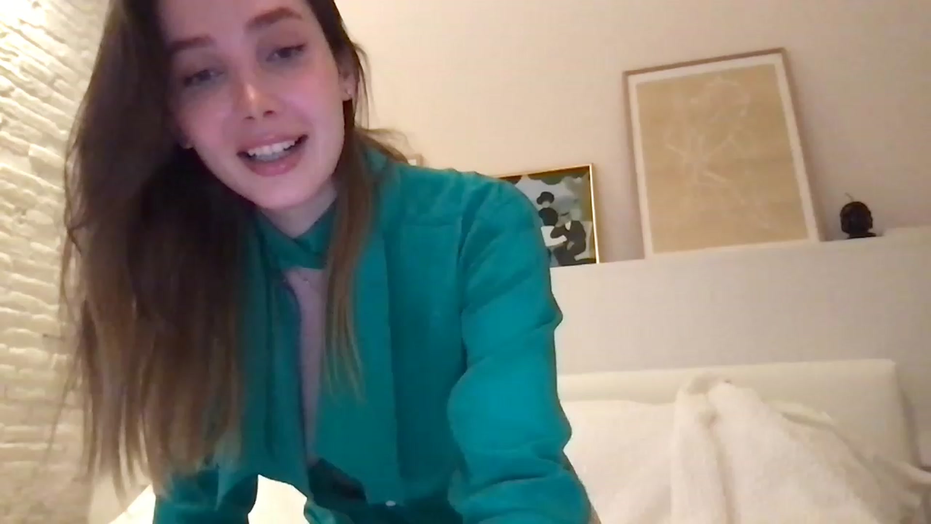 Gallery image thumbnail from LaLune's myfreecams stream on, 05/30/2023, 19:29 image 8 of 20