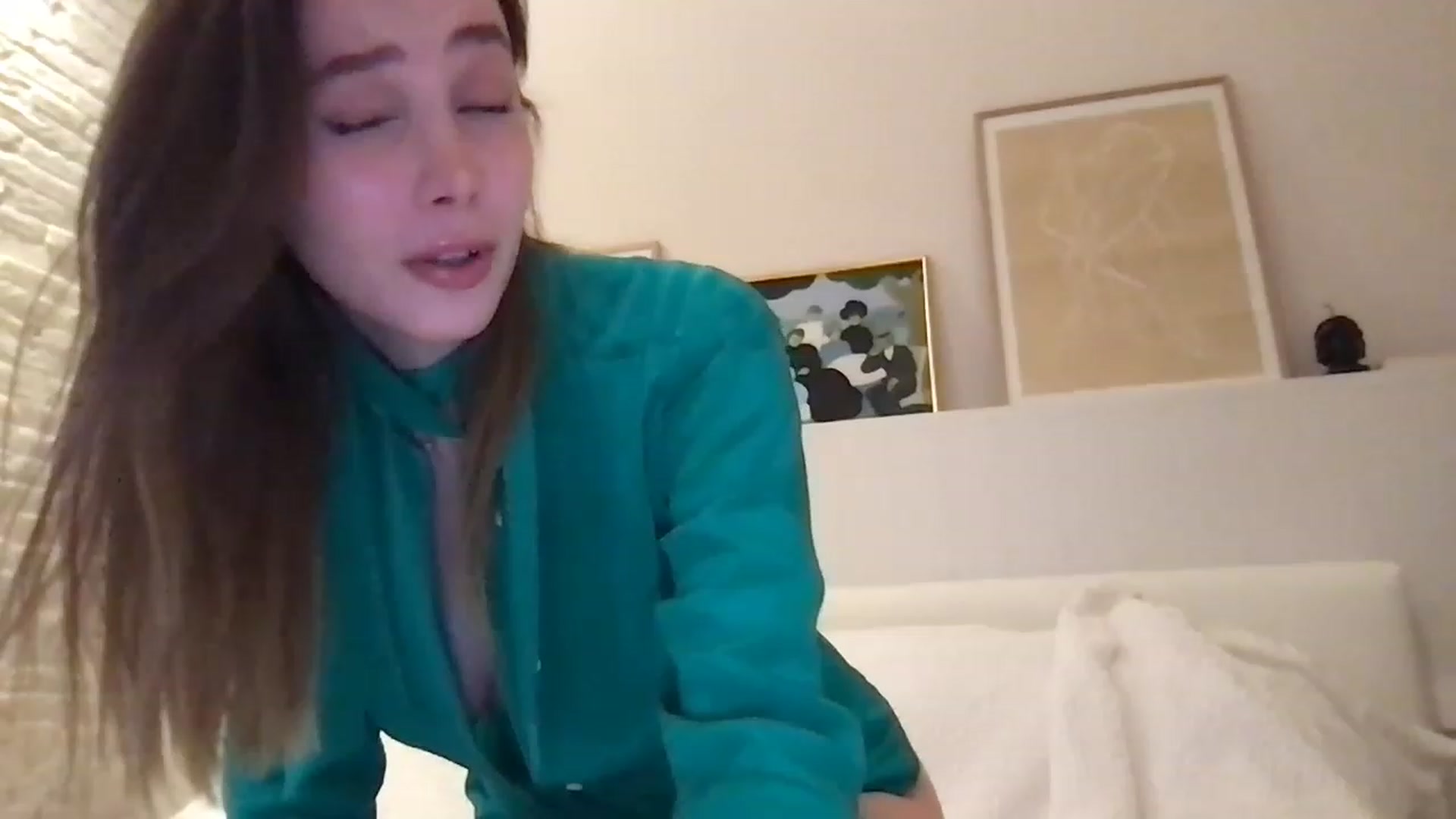 Gallery image thumbnail from LaLune's myfreecams stream on, 05/30/2023, 19:29 image 5 of 20