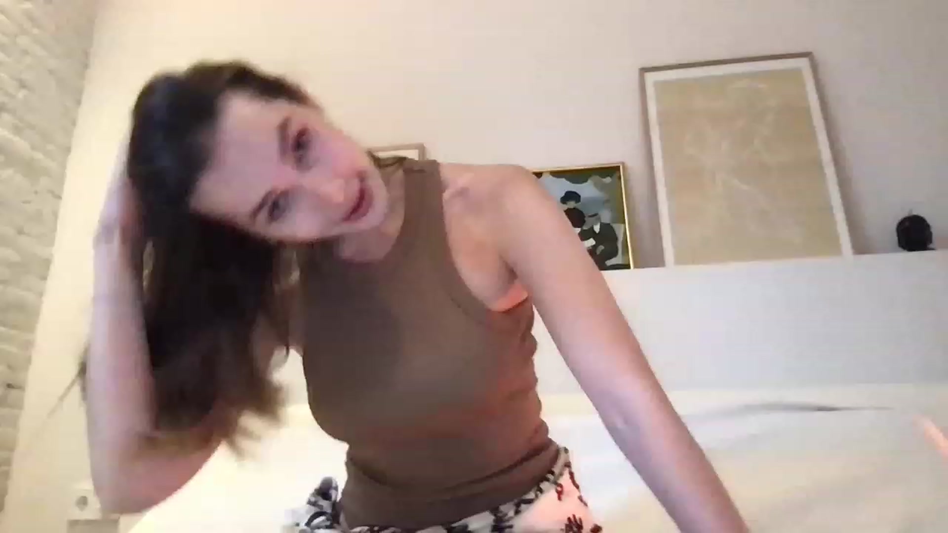 Gallery image thumbnail from LaLune's myfreecams stream on, 06/19/2023, 18:51 image 4 of 20