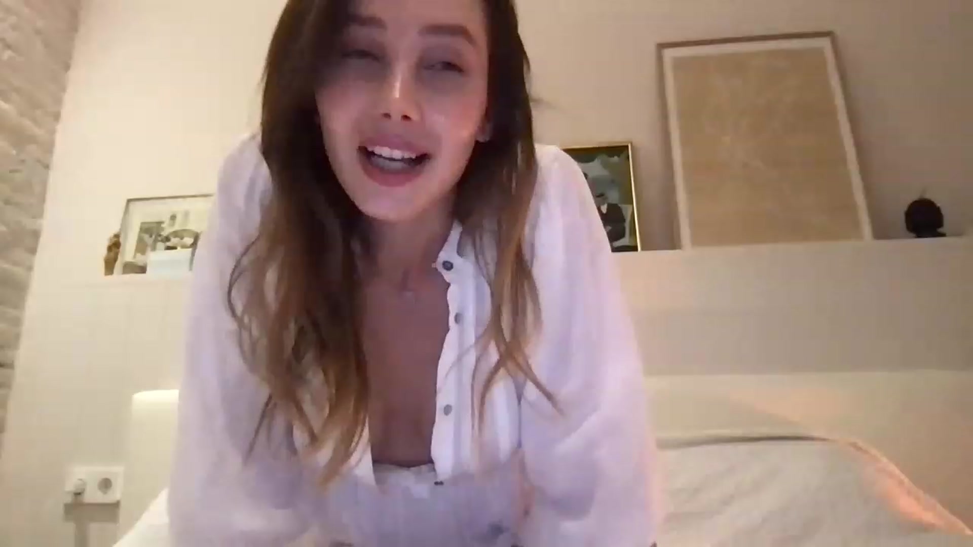 Gallery image thumbnail from LaLune's myfreecams stream on, 07/26/2023, 20:40 image 8 of 20