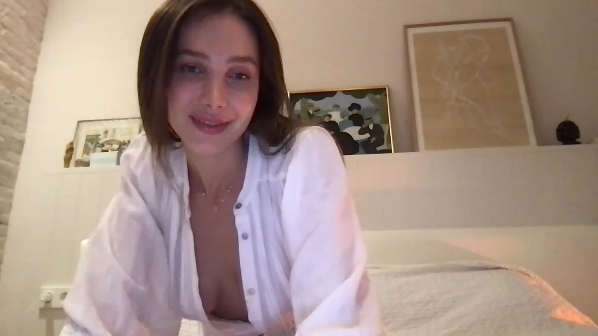 Gallery image thumbnail from LaLune's myfreecams stream on, 07/26/2023, 20:40 image 9 of 20
