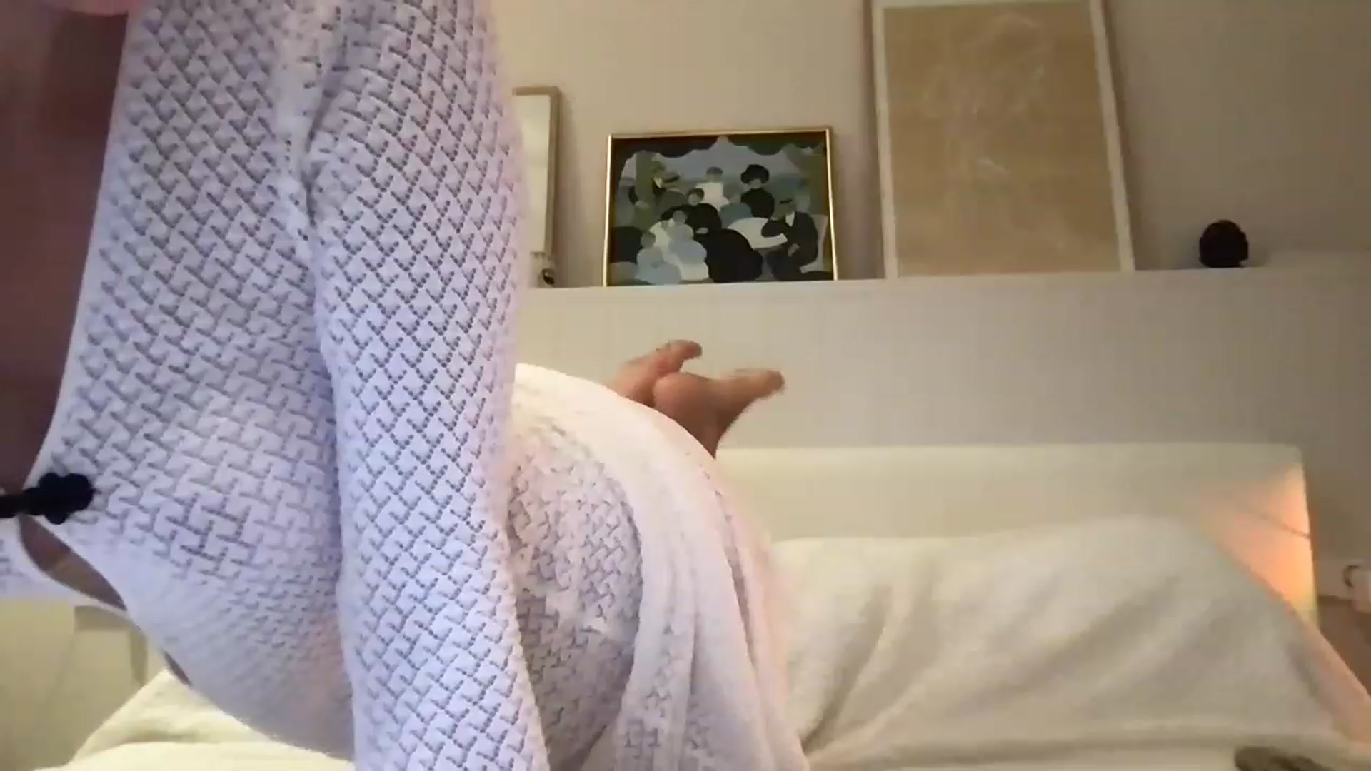 Gallery image thumbnail from LaLune's myfreecams stream on, 08/20/2023, 19:00 image 12 of 20