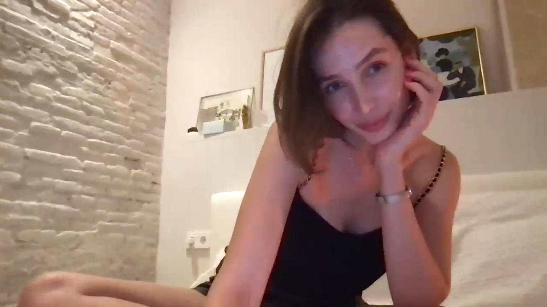 Gallery image thumbnail from LaLune's myfreecams stream on, 09/13/2023, 20:36 image 15 of 20