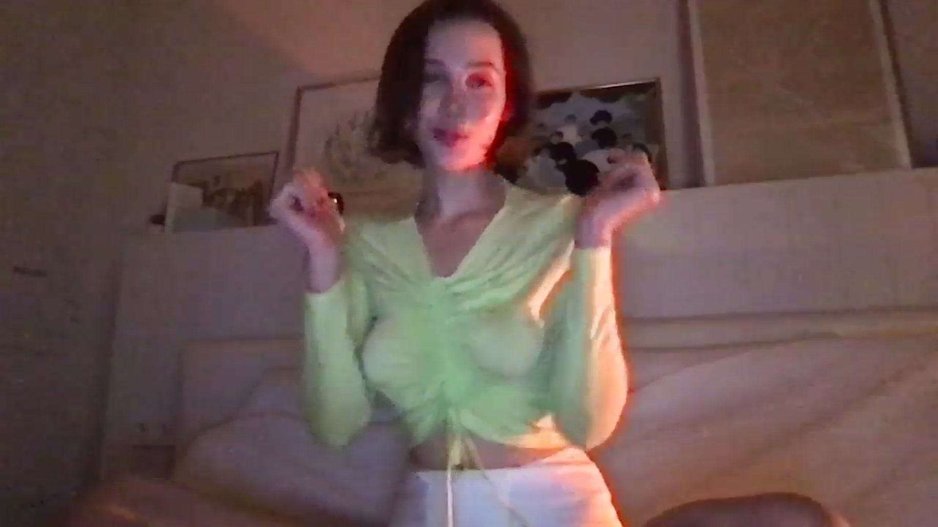 Gallery image thumbnail from LaLune's myfreecams stream on, 09/16/2023, 21:33 image 15 of 20