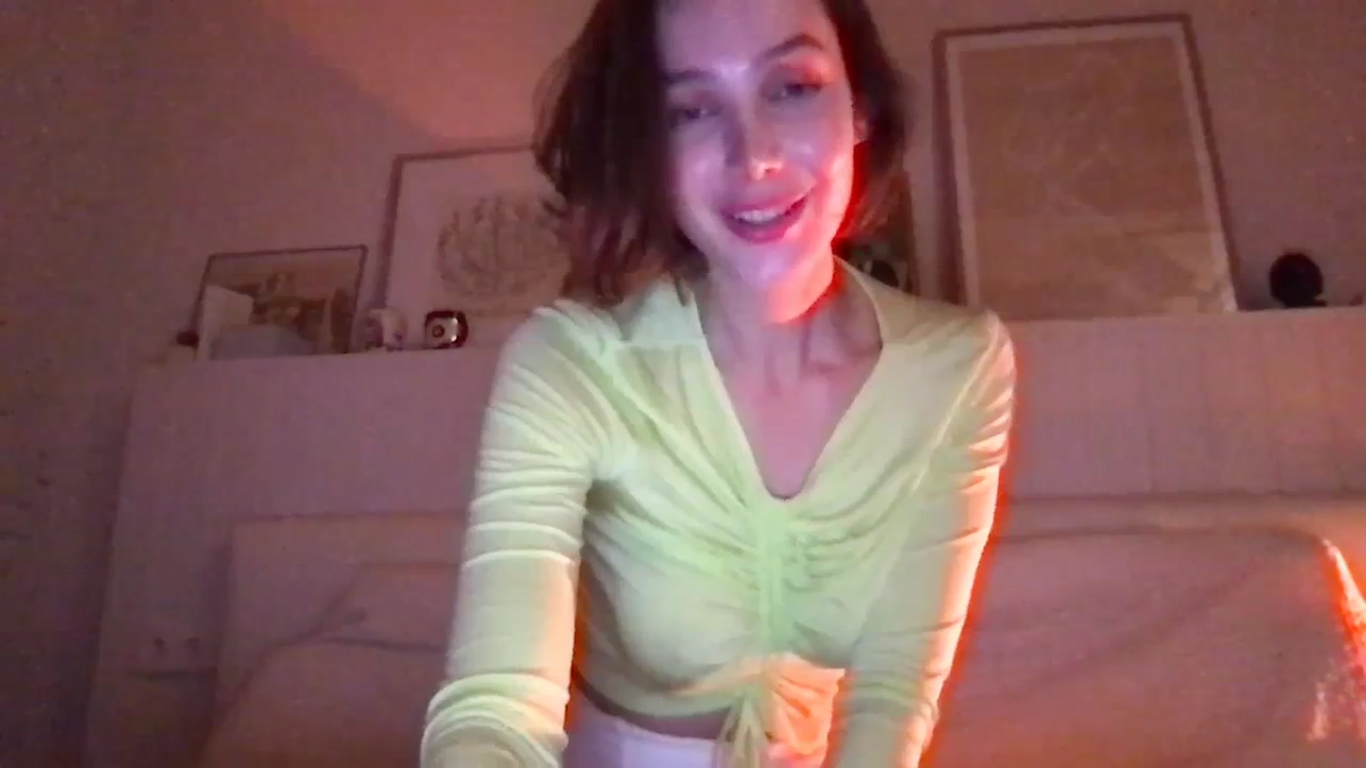 Gallery image thumbnail from LaLune's myfreecams stream on, 09/16/2023, 21:33 image 4 of 20