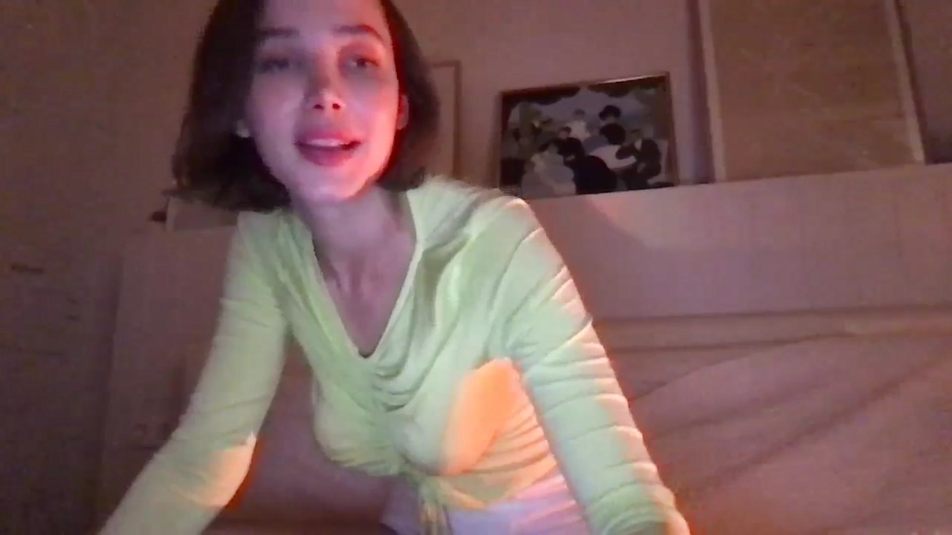 Gallery image thumbnail from LaLune's myfreecams stream on, 09/16/2023, 21:33 image 18 of 20