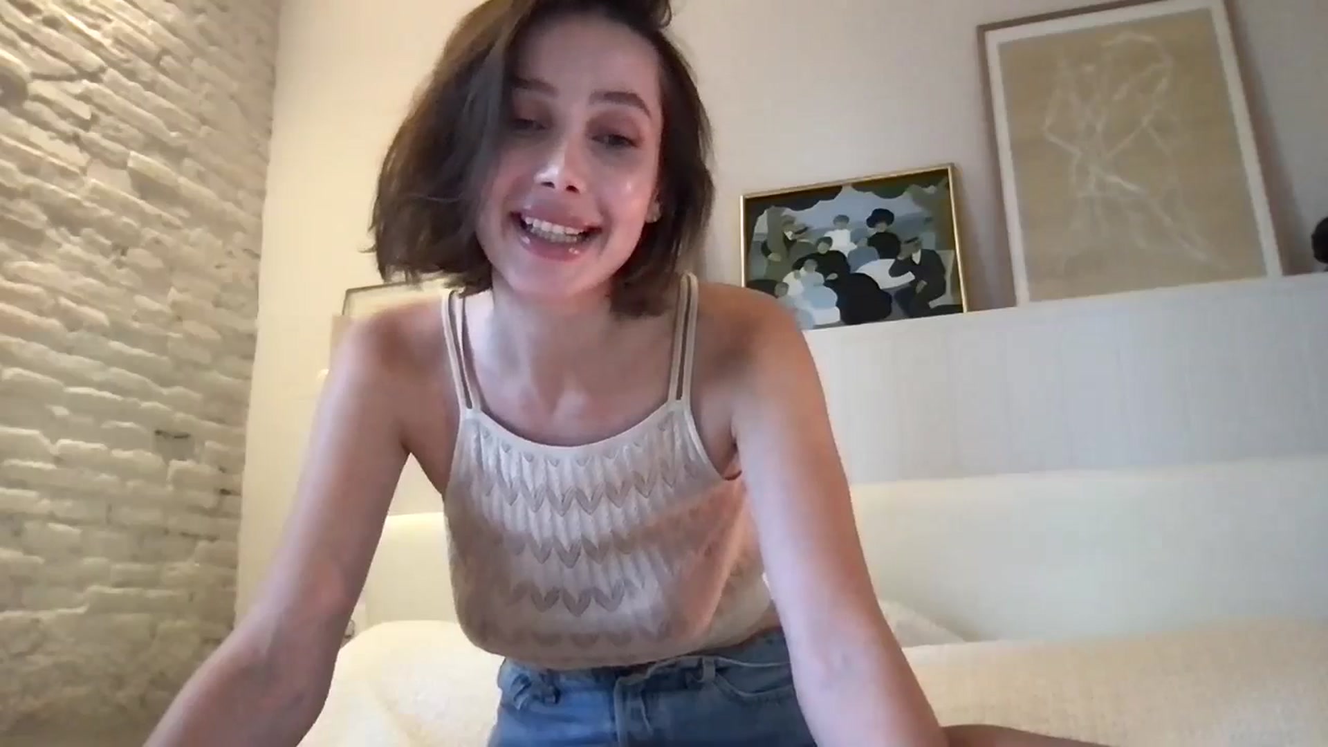 Gallery image thumbnail from LaLune's myfreecams stream on, 09/23/2023, 17:43 image 6 of 20