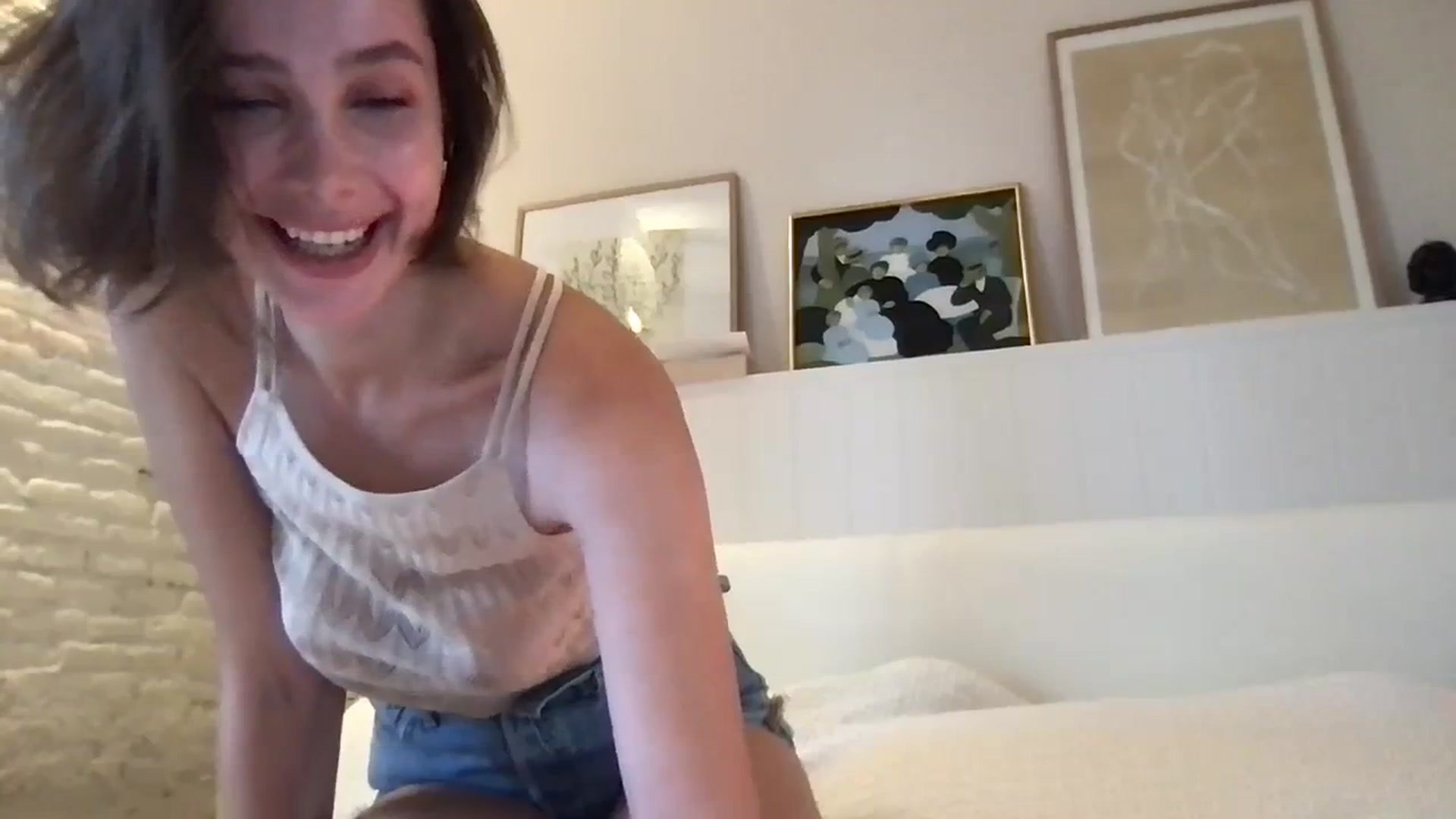 Gallery image thumbnail from LaLune's myfreecams stream on, 09/23/2023, 17:43 image 10 of 20
