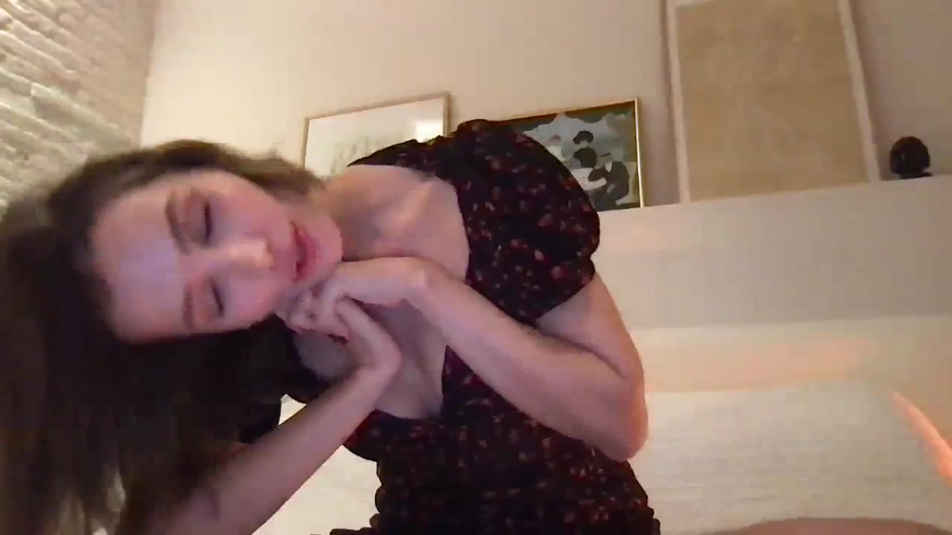 Gallery image thumbnail from LaLune's myfreecams stream on, 09/27/2023, 22:10 image 7 of 20