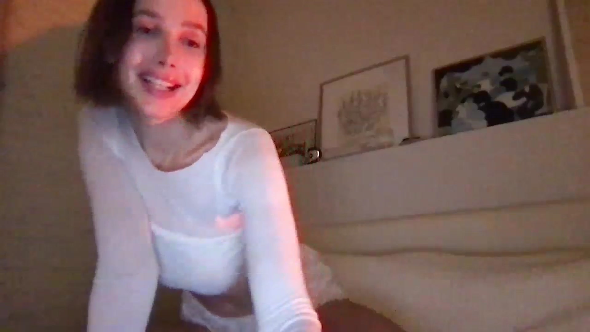 Gallery image thumbnail from LaLune's myfreecams stream on, 11/05/2023, 19:09 image 4 of 20