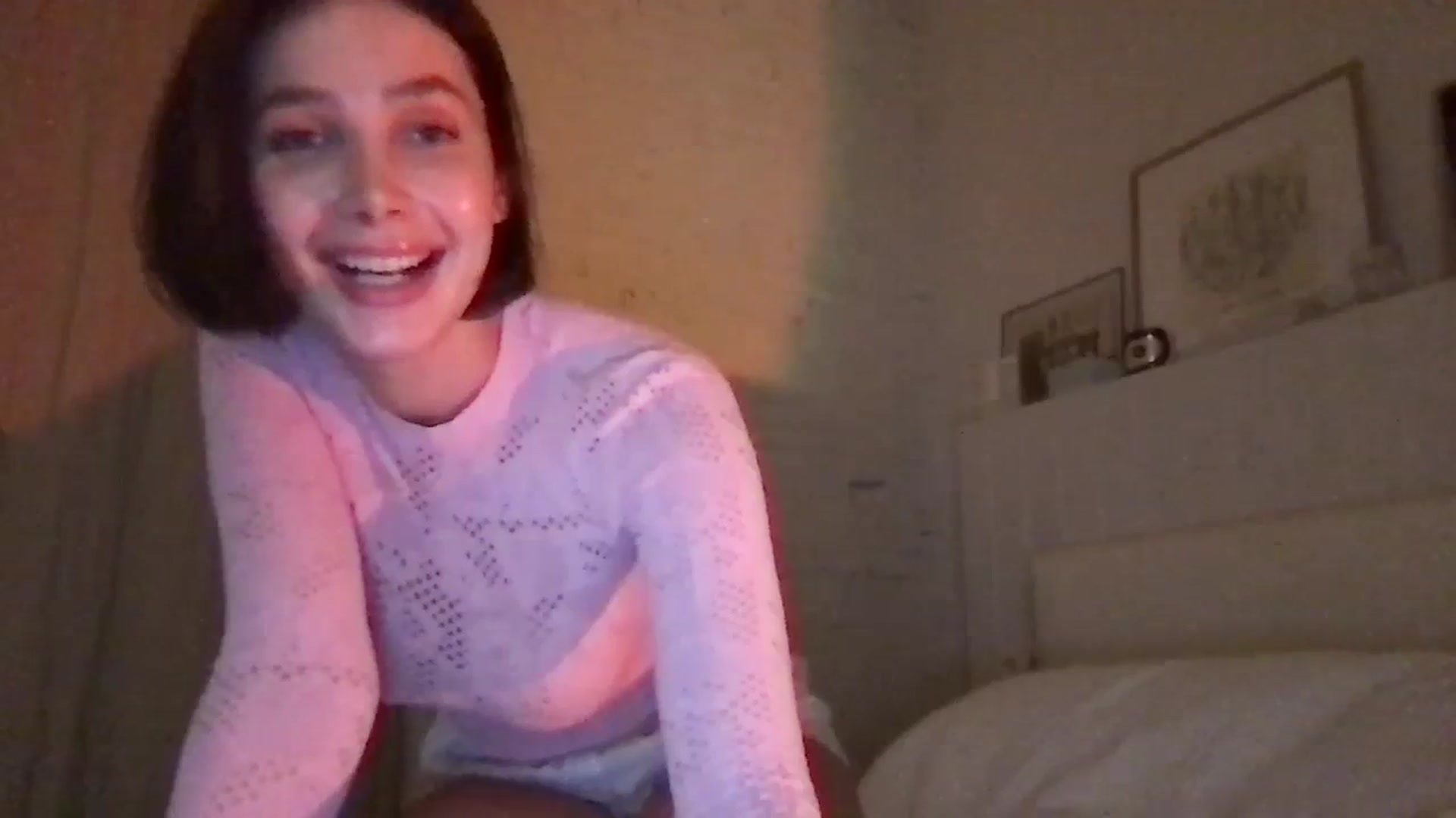 Gallery image thumbnail from LaLune's myfreecams stream on, 11/27/2023, 23:17 image 4 of 20