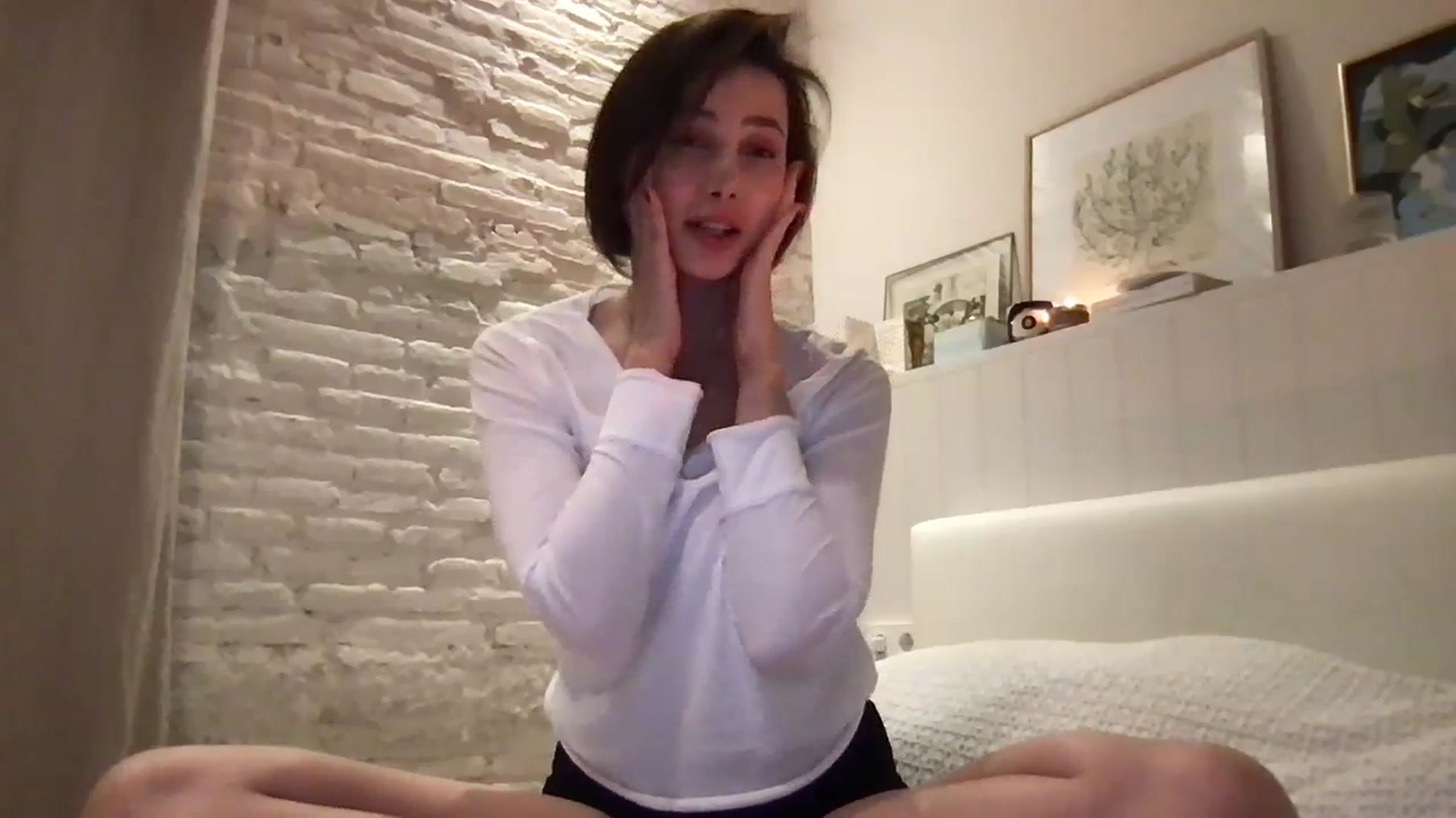 Gallery image thumbnail from LaLune's myfreecams stream on, 11/30/2023, 22:34 image 19 of 20