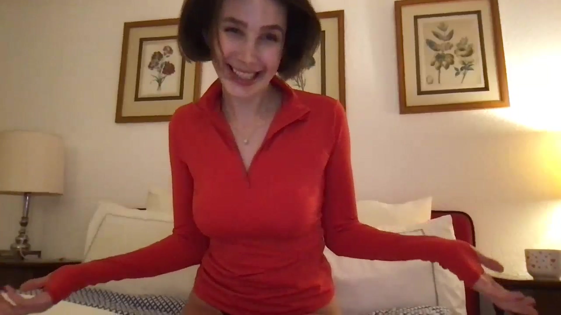 Gallery image thumbnail from LaLune's myfreecams stream on, 12/22/2023, 15:50 image 9 of 20