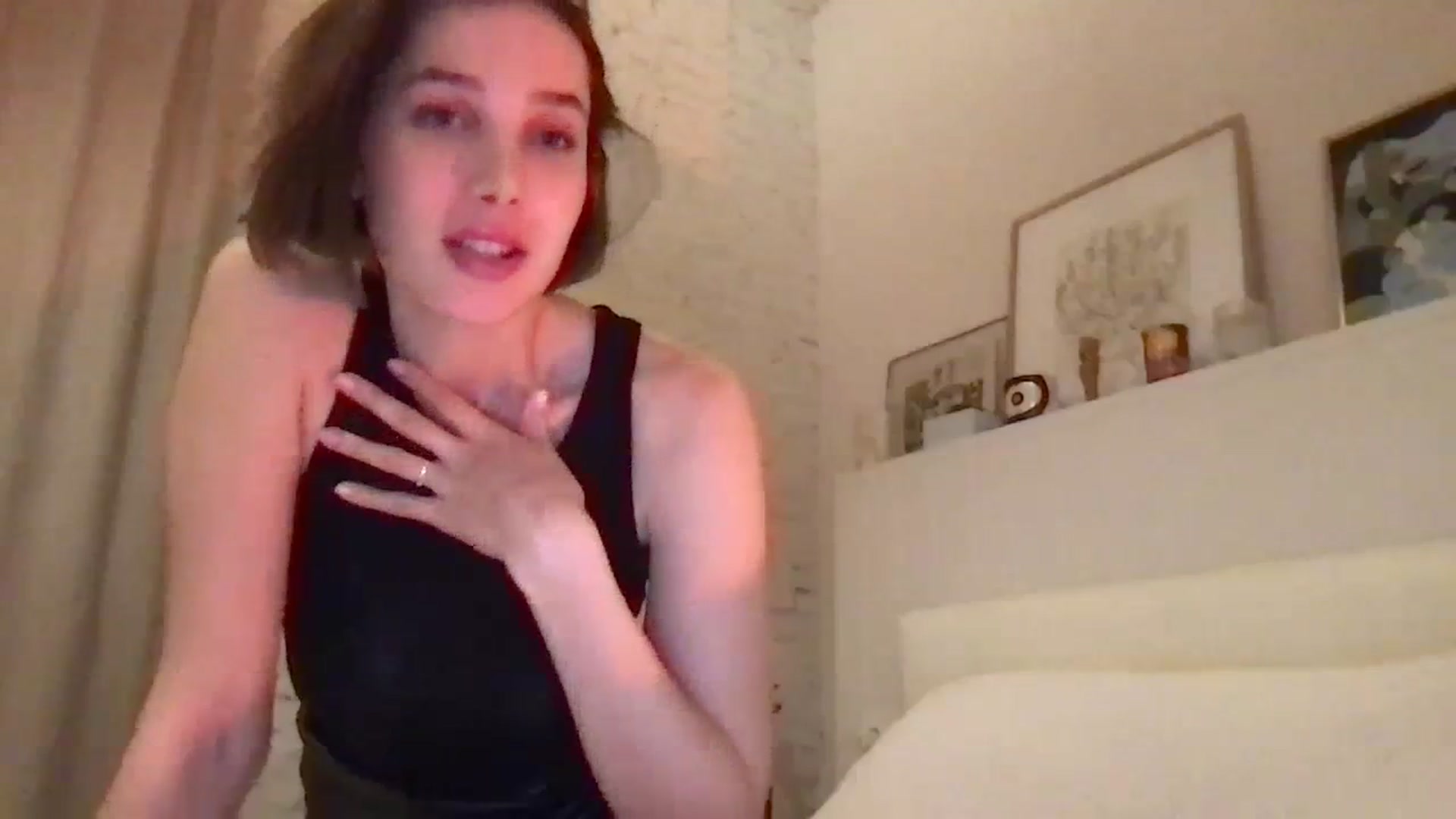 Gallery image thumbnail from LaLune's myfreecams stream on, 01/11/2024, 22:12 image 8 of 20