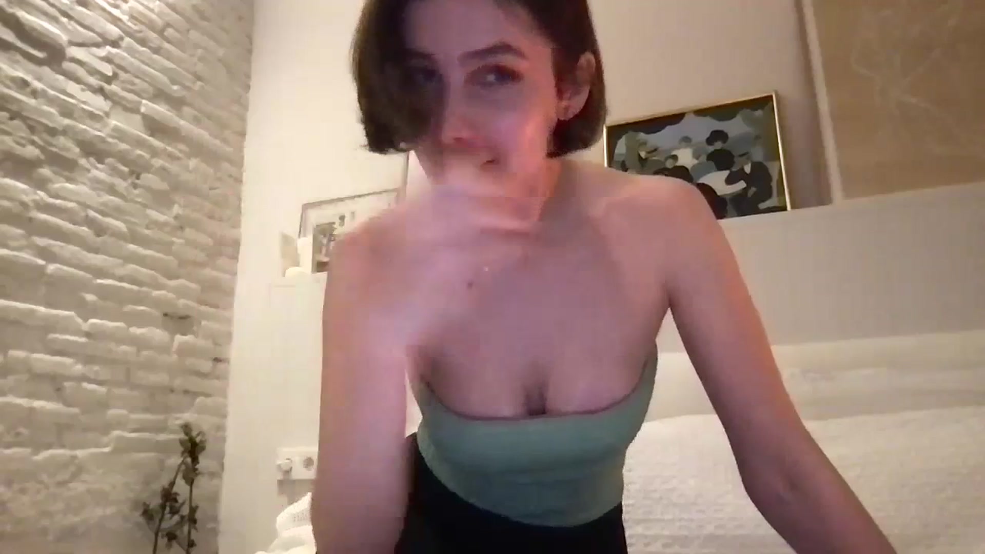 Gallery image thumbnail from LaLune's myfreecams stream on, 01/15/2024, 18:48 image 12 of 20