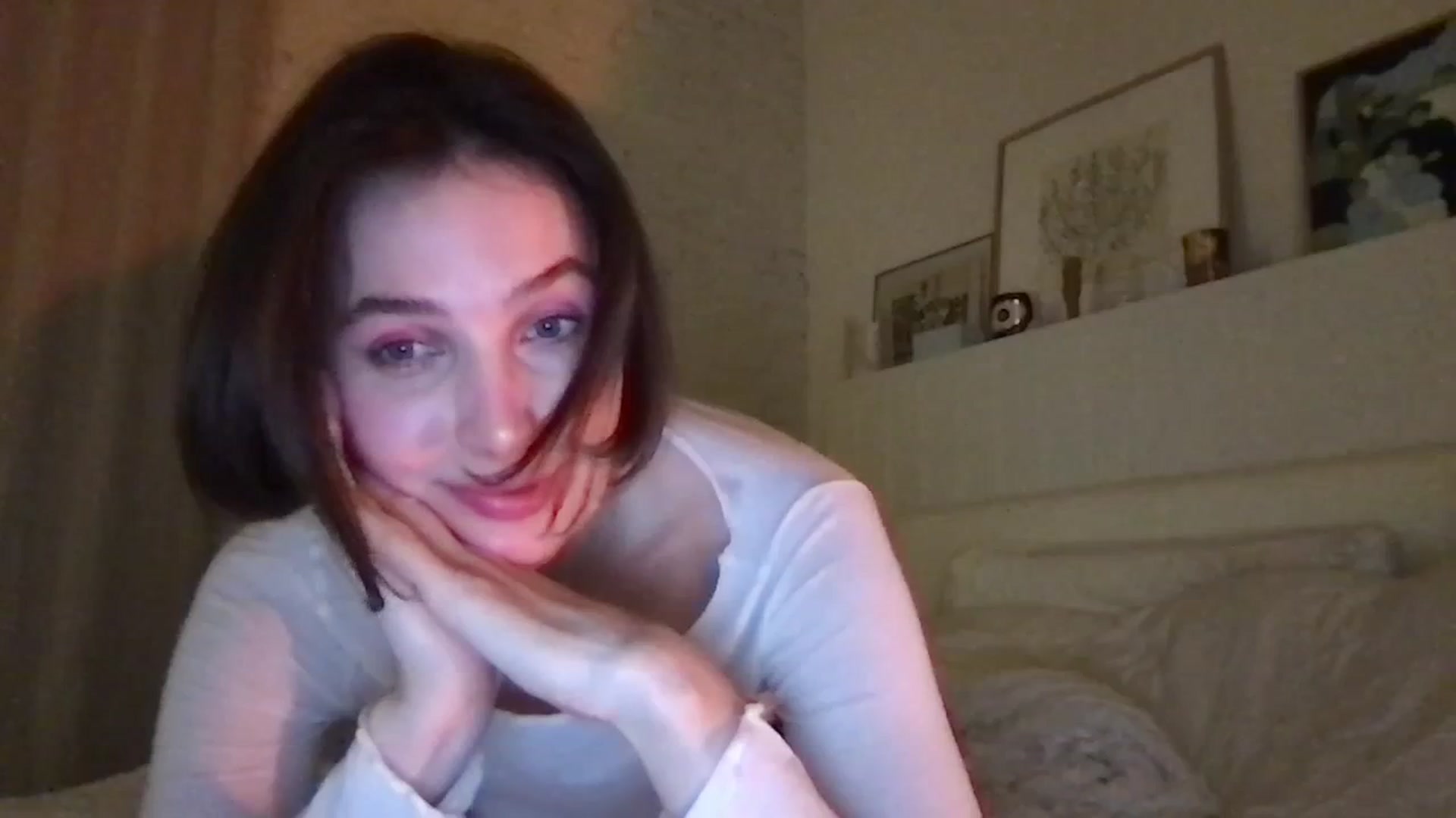 Gallery image thumbnail from LaLune's myfreecams stream on, 01/16/2024, 23:42 image 5 of 20