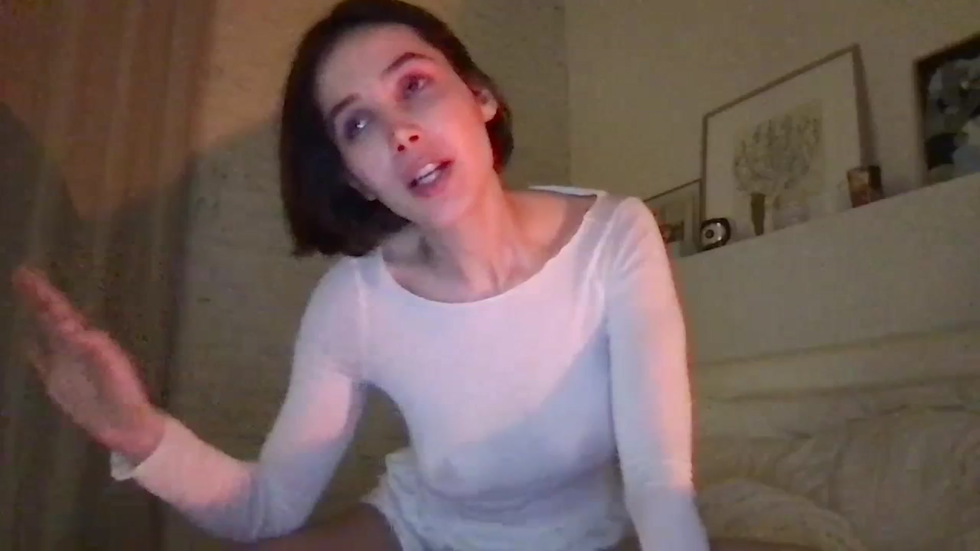 Gallery image thumbnail from LaLune's myfreecams stream on, 01/16/2024, 23:42 image 20 of 20