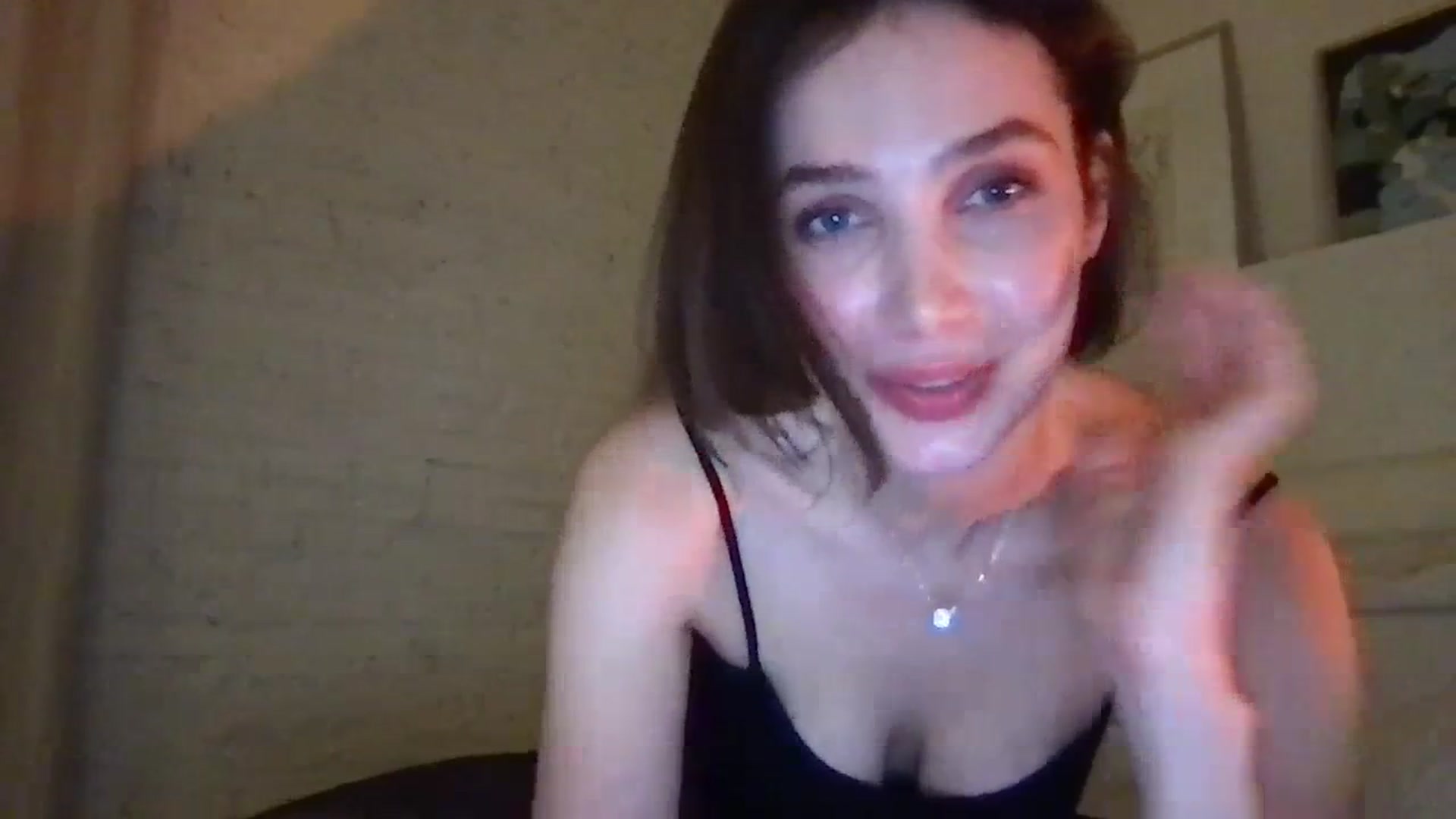 Gallery image thumbnail from LaLune's myfreecams stream on, 01/18/2024, 24:00 image 2 of 20