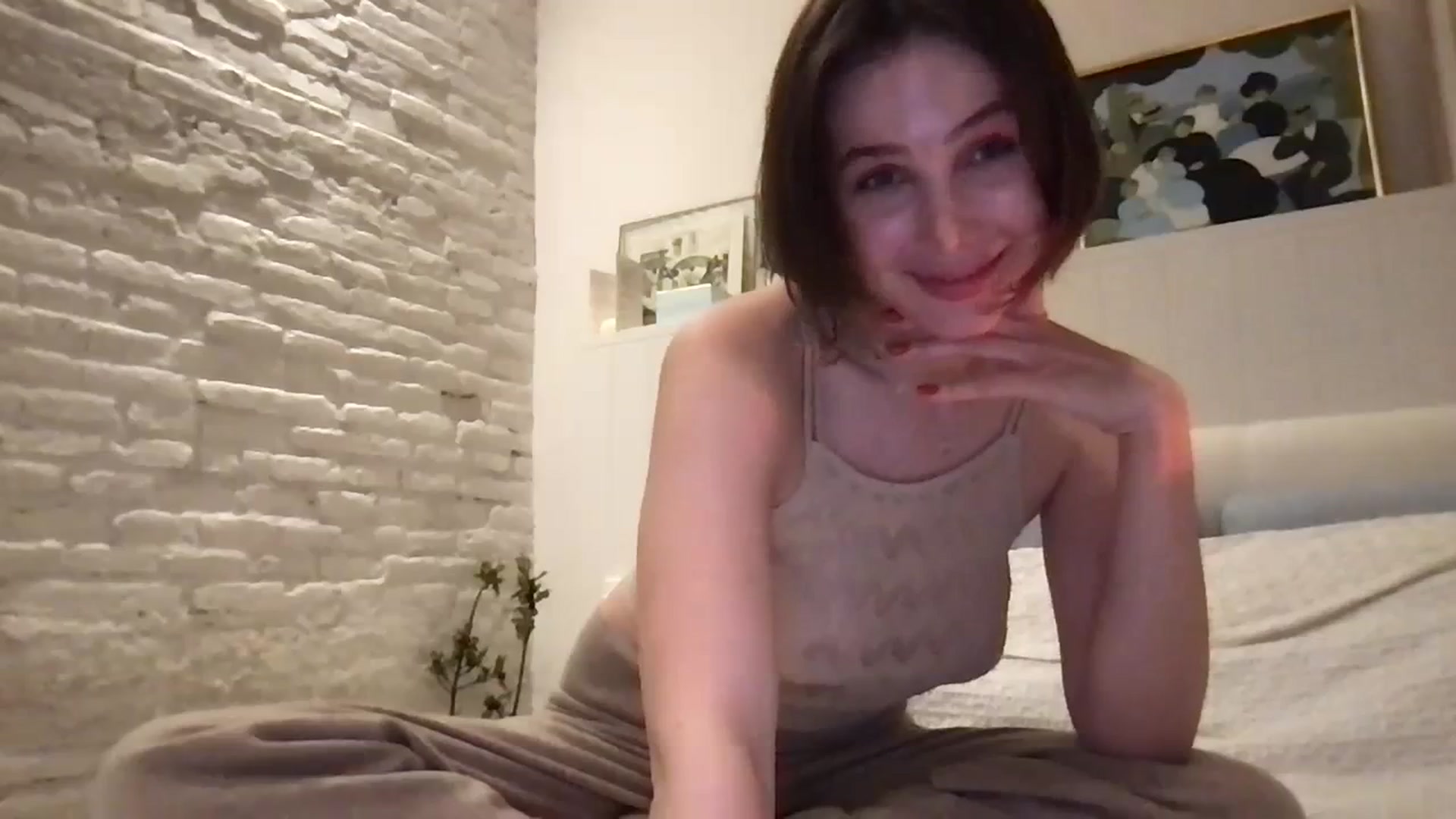 Gallery image thumbnail from LaLune's myfreecams stream on, 01/23/2024, 20:56 image 16 of 20