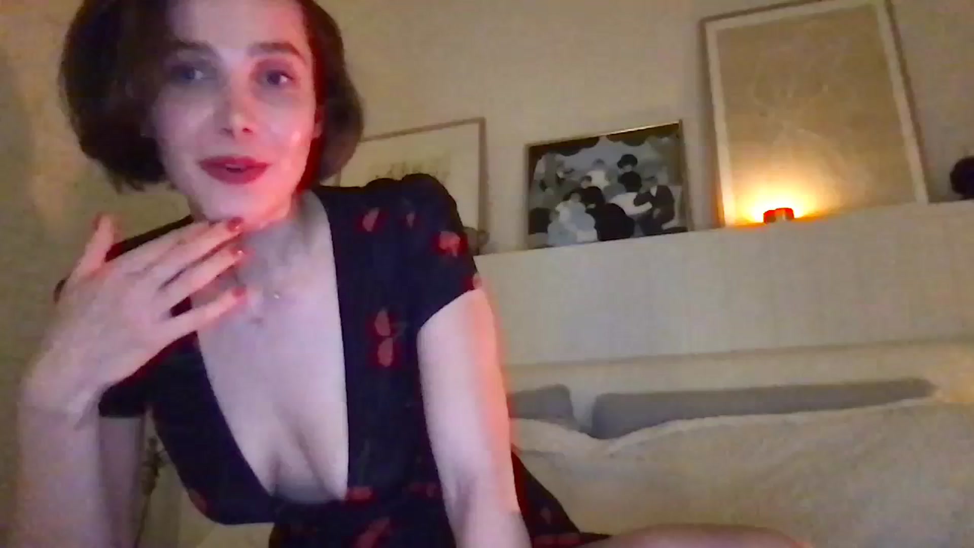 Gallery image thumbnail from LaLune's myfreecams stream on, 01/25/2024, 20:17 image 1 of 20