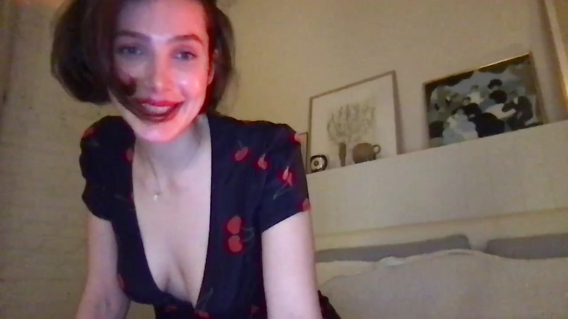 Gallery image thumbnail from LaLune's myfreecams stream on, 01/25/2024, 20:17 image 8 of 20