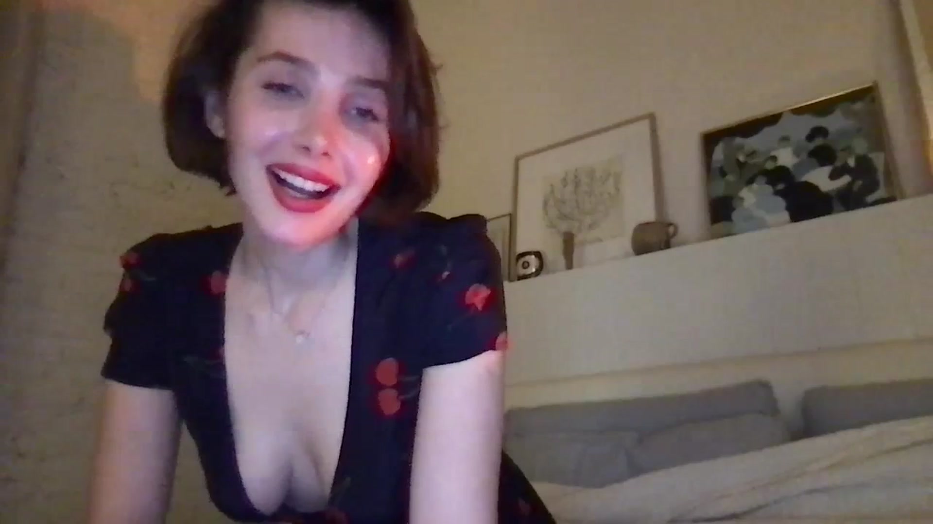 Gallery image thumbnail from LaLune's myfreecams stream on, 01/25/2024, 20:17 image 7 of 20