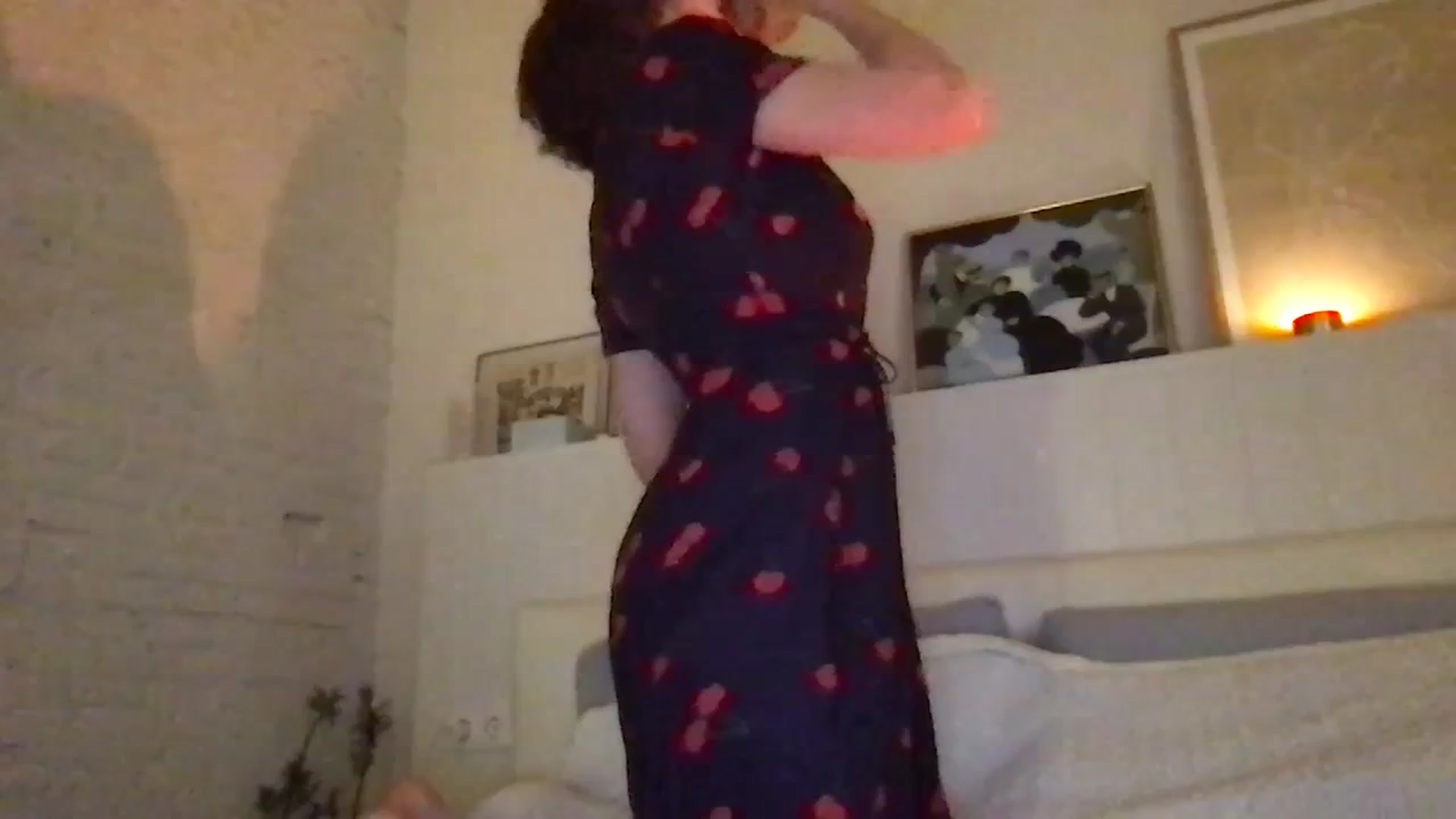 Gallery image thumbnail from LaLune's myfreecams stream on, 01/25/2024, 20:17 image 16 of 20