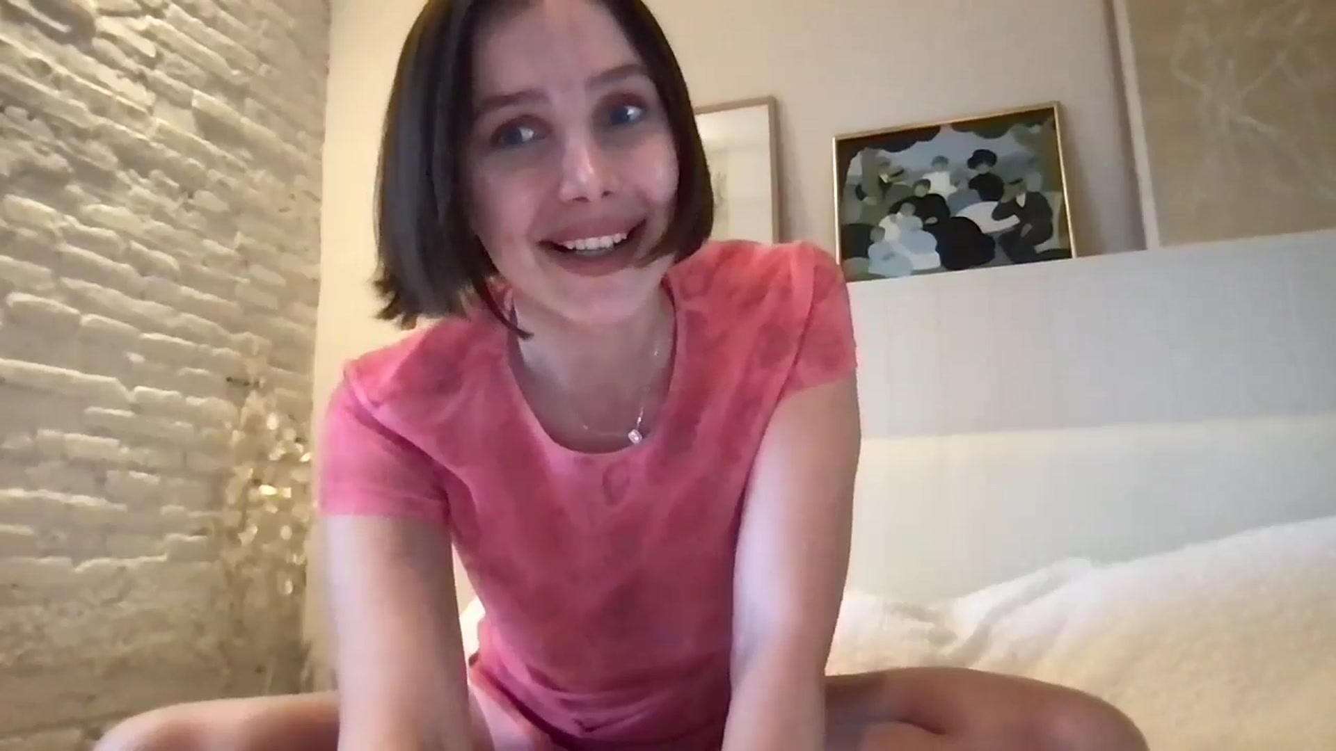 Gallery image thumbnail from LaLune's myfreecams stream on, 05/21/2024, 18:48 image 12 of 20