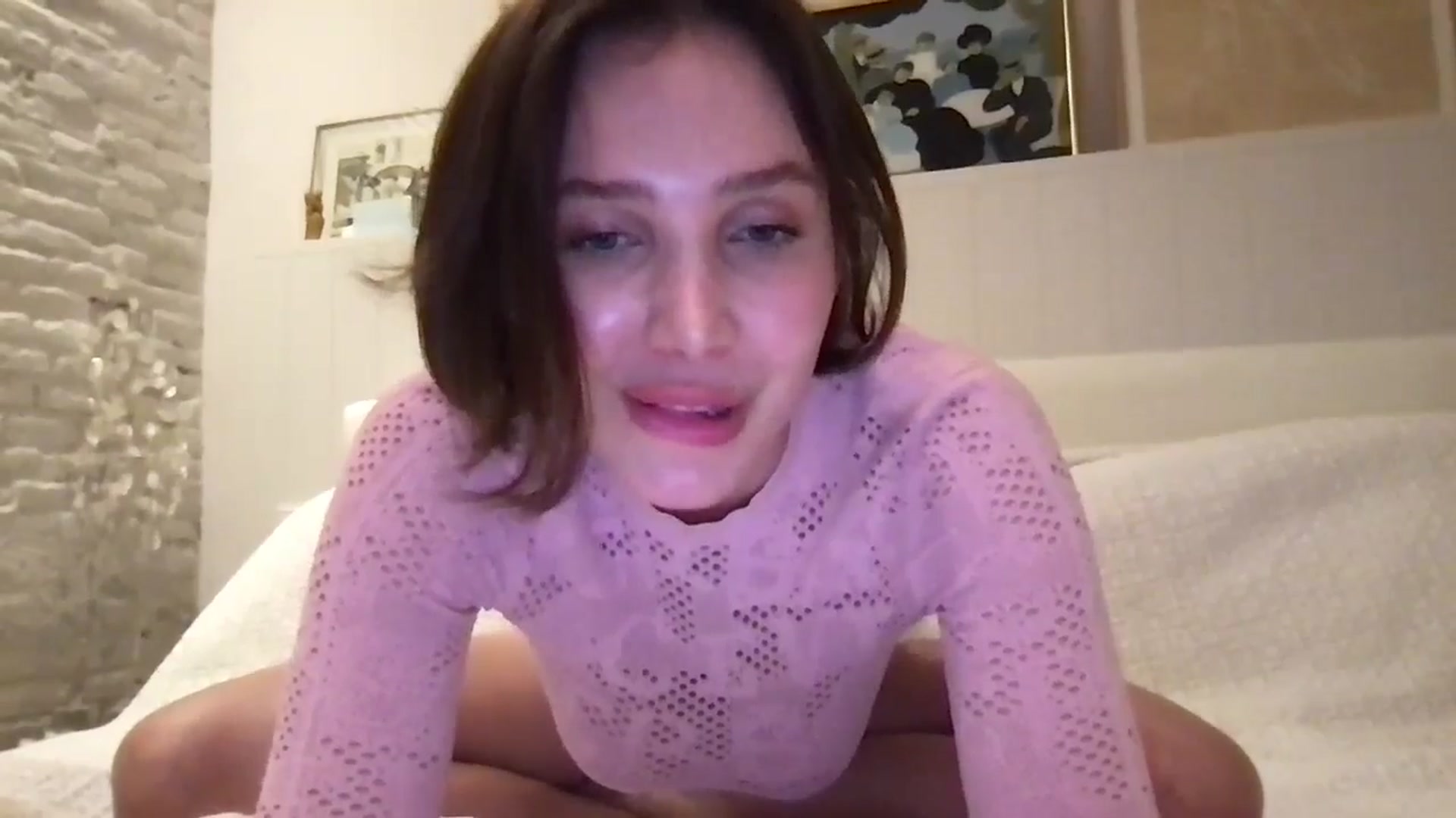 Gallery image thumbnail from LaLune's myfreecams stream on, 05/28/2024, 21:11 image 9 of 20