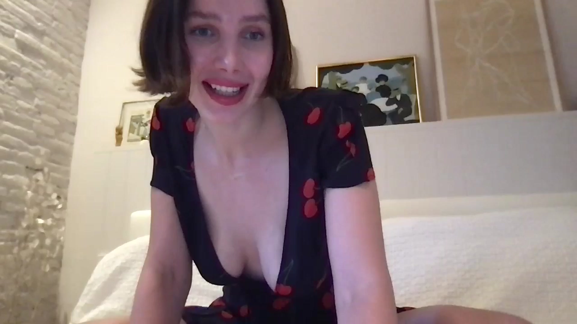 Gallery image thumbnail from LaLune's myfreecams stream on, 05/29/2024, 19:22 image 5 of 20