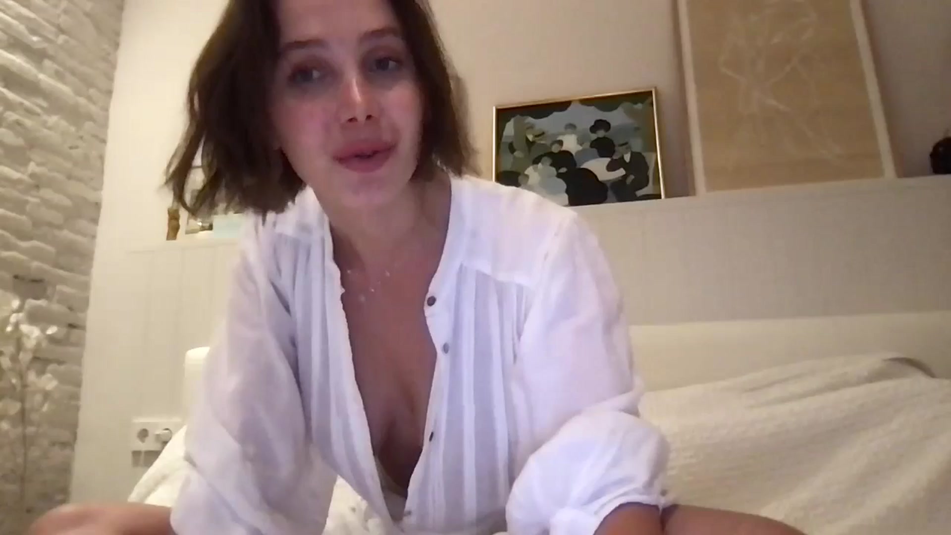 Gallery image thumbnail from LaLune's myfreecams stream on, 06/11/2024, 20:46 image 1 of 20