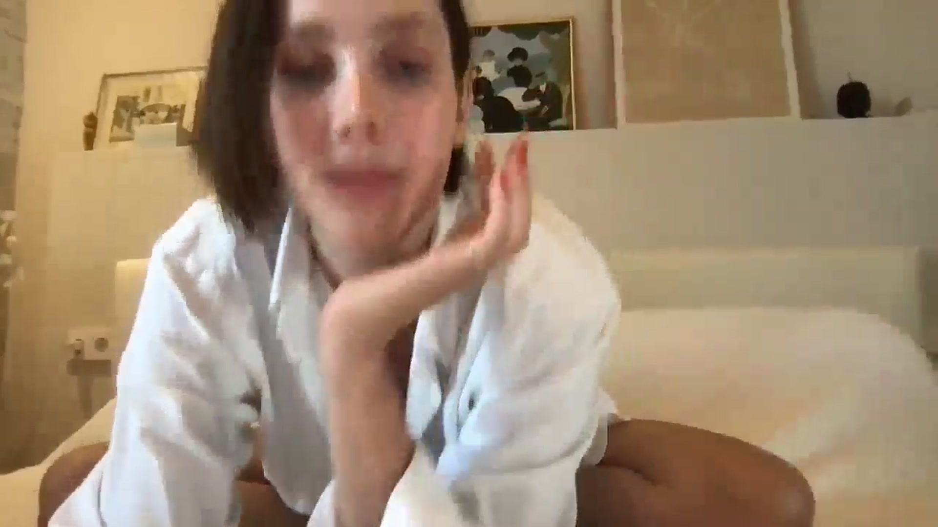 Gallery image thumbnail from LaLune's myfreecams stream on, 07/19/2024, 16:43 image 10 of 20